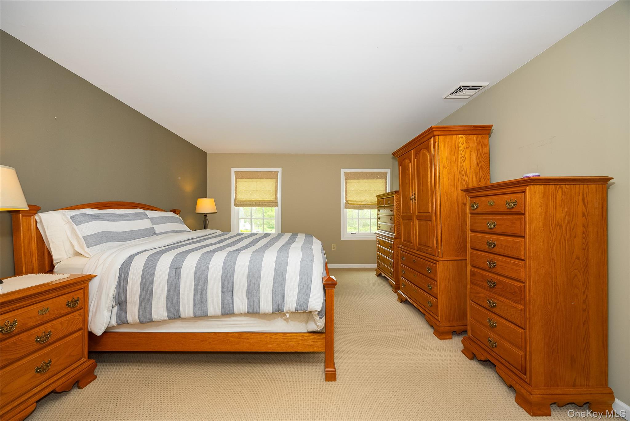 5 Rolling Green Lane Property Photo 15