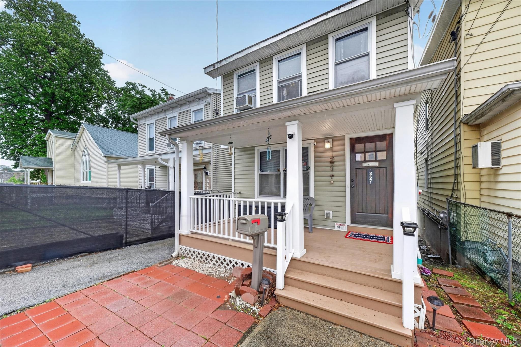 367 1st Street Property Photo 2