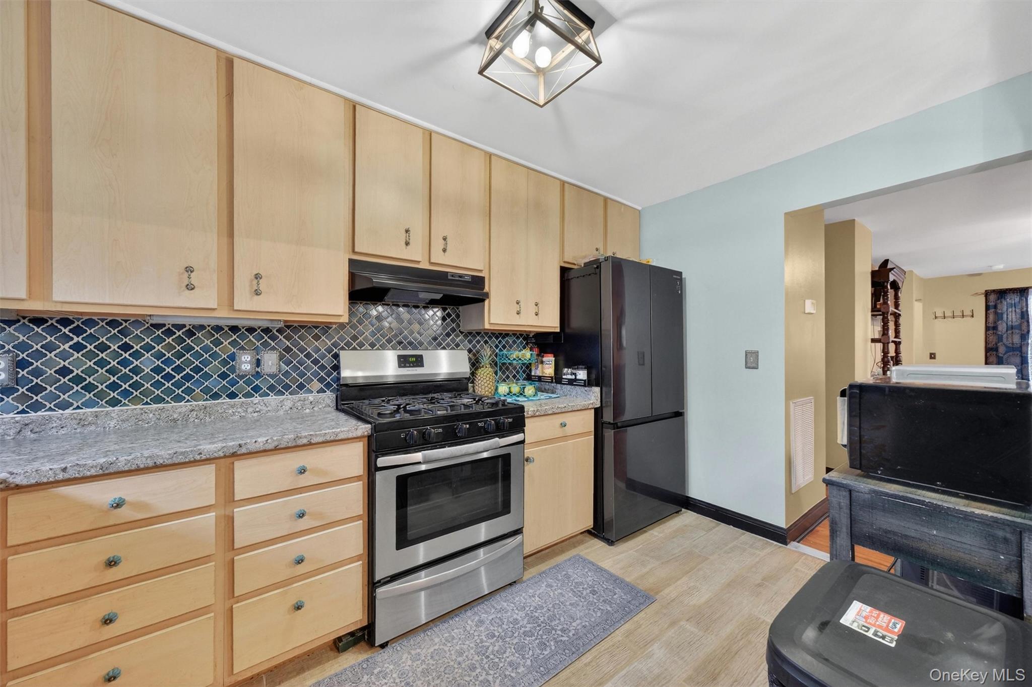 367 1st Street Property Photo 9