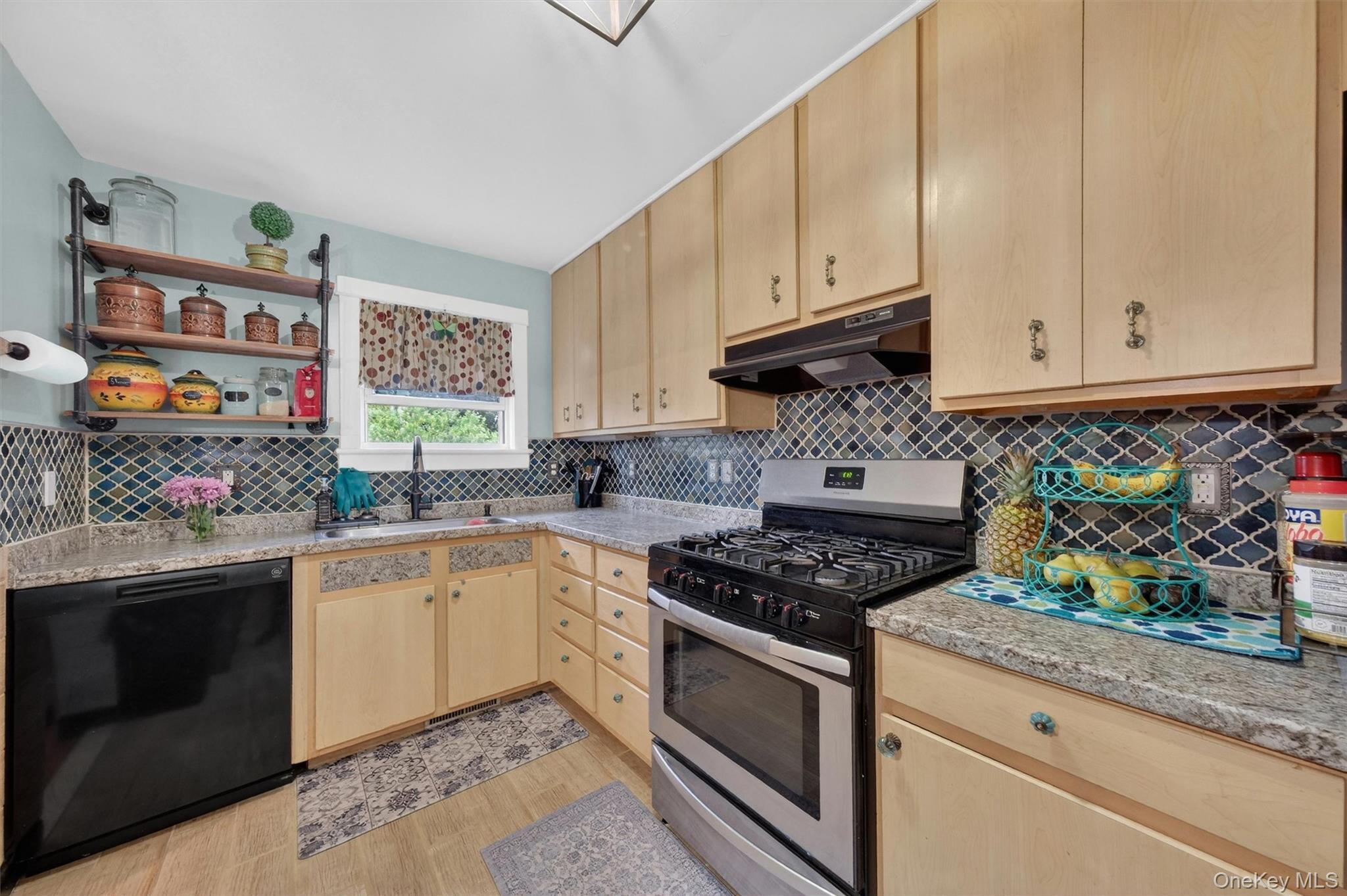 367 1st Street Property Photo 10