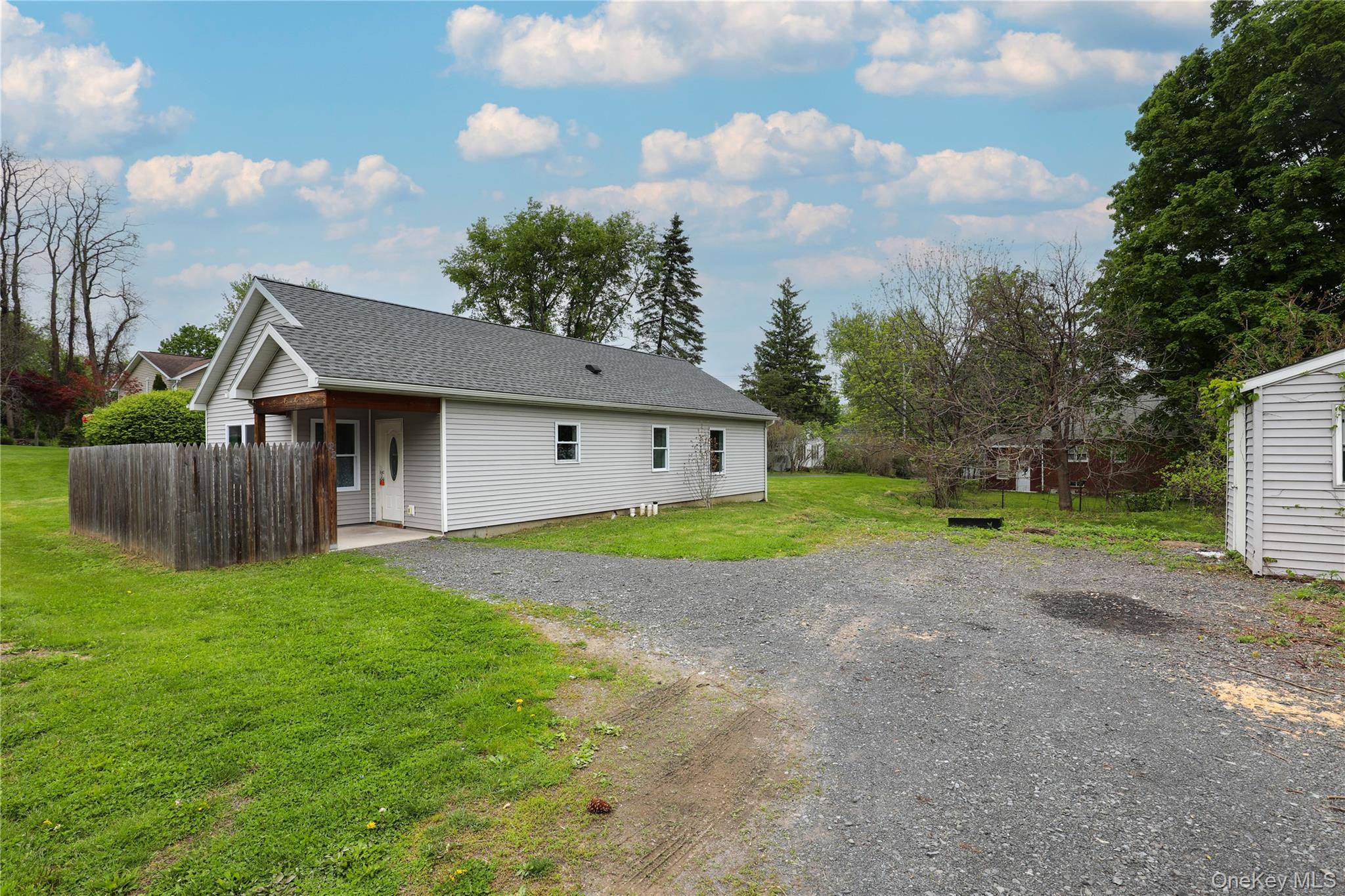 22 Apple Street Property Photo 1
