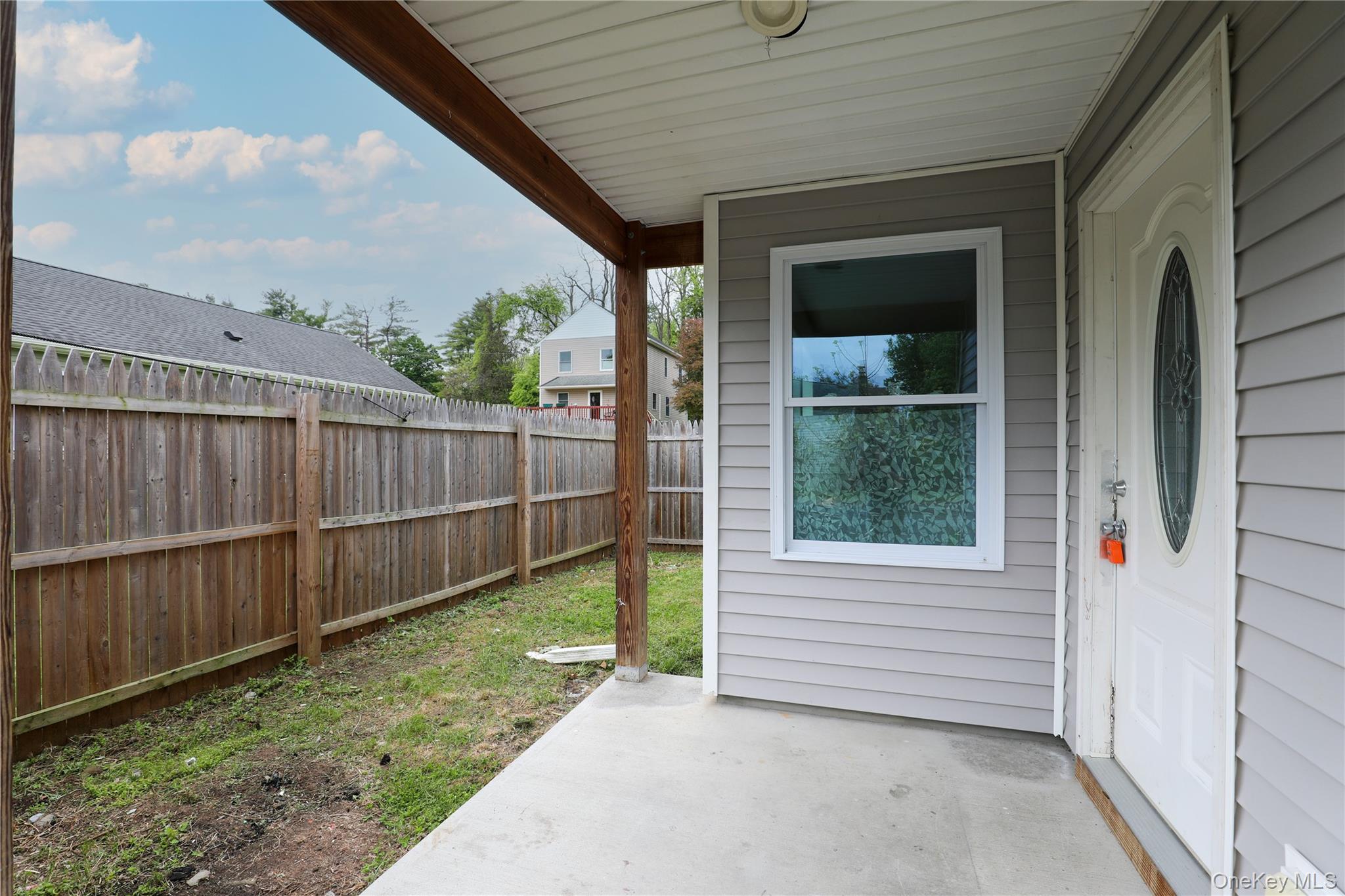 22 Apple Street Property Photo 3