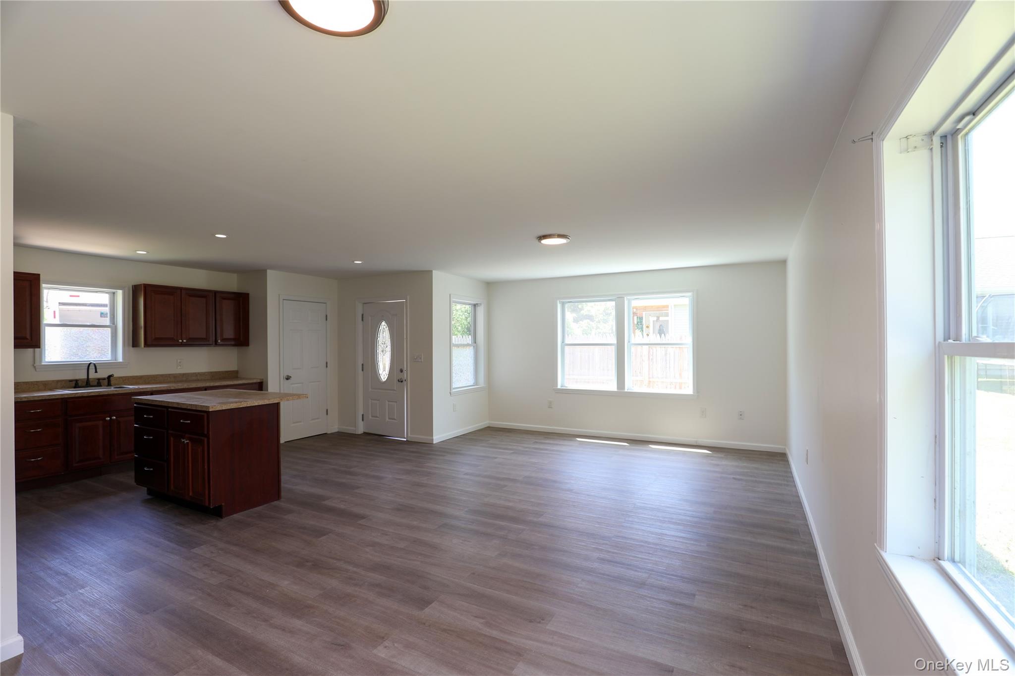 22 Apple Street Property Photo 15
