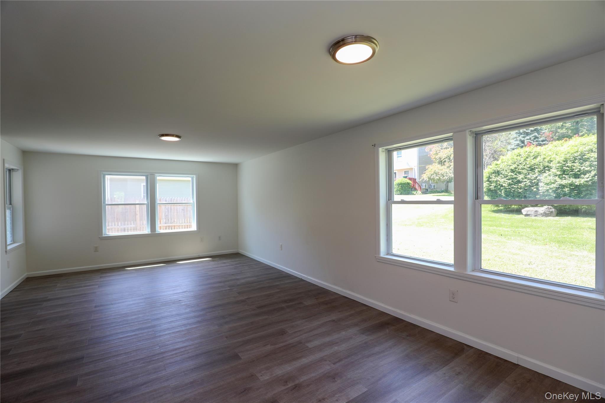 22 Apple Street Property Photo 17