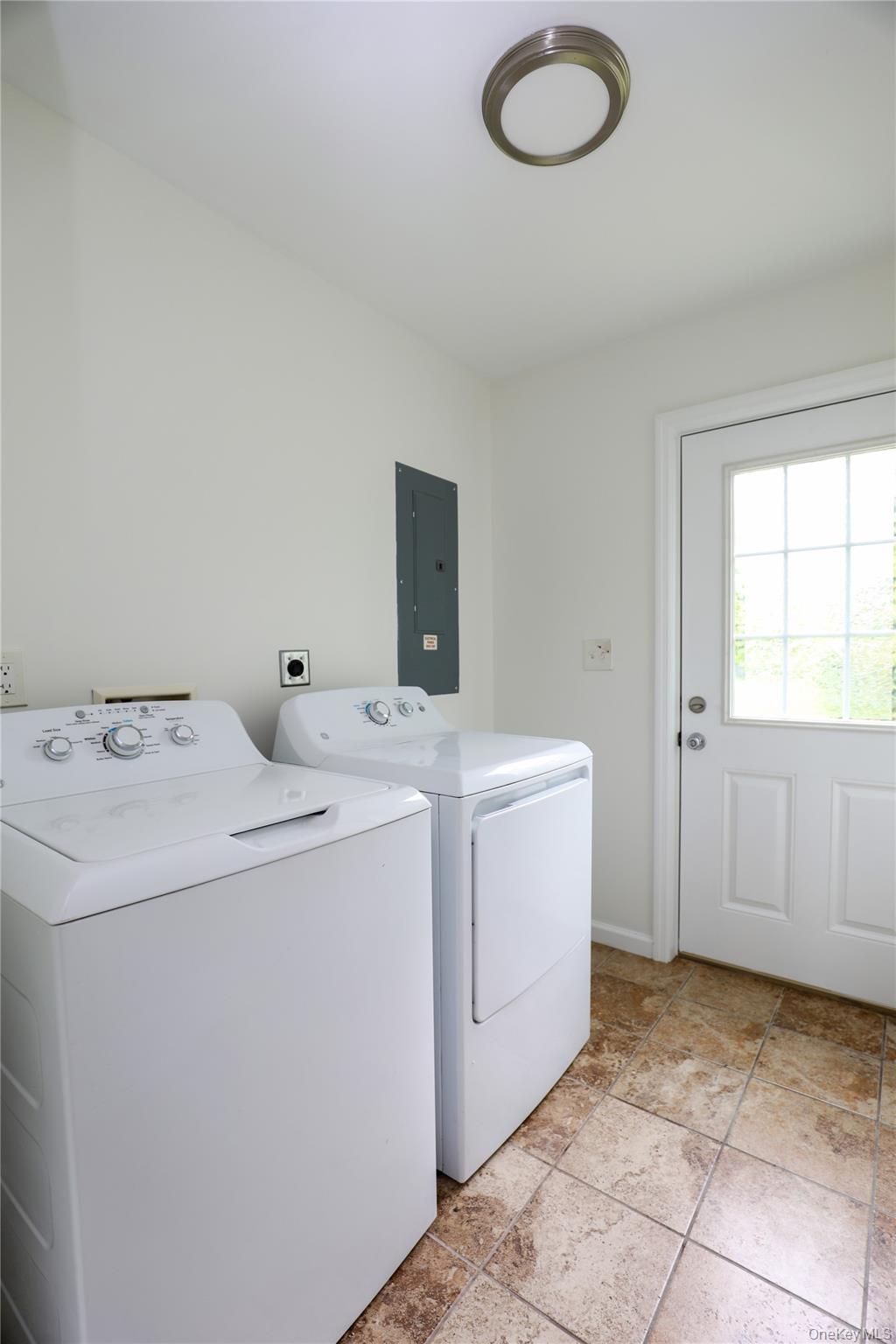 22 Apple Street Property Photo 22