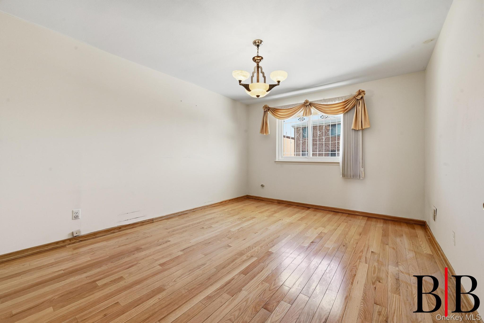 2177 E 69 Street Property Photo 6