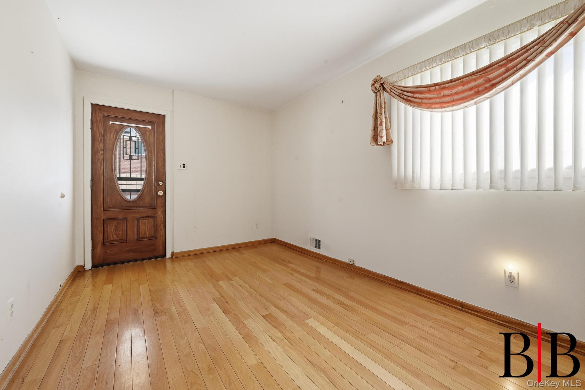 2177 E 69 Street Property Photo 9