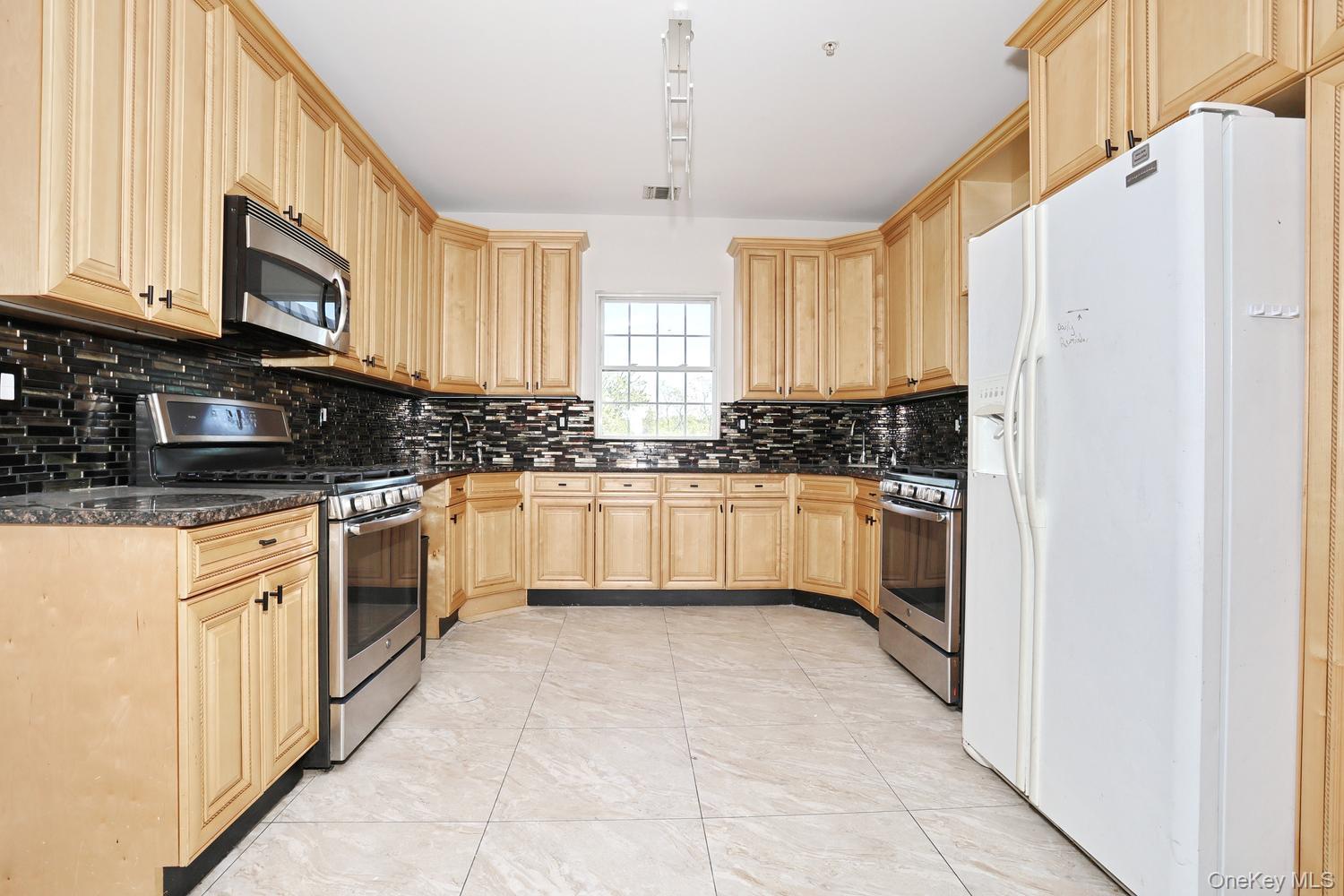 1302 Parkview Drive Property Photo 7