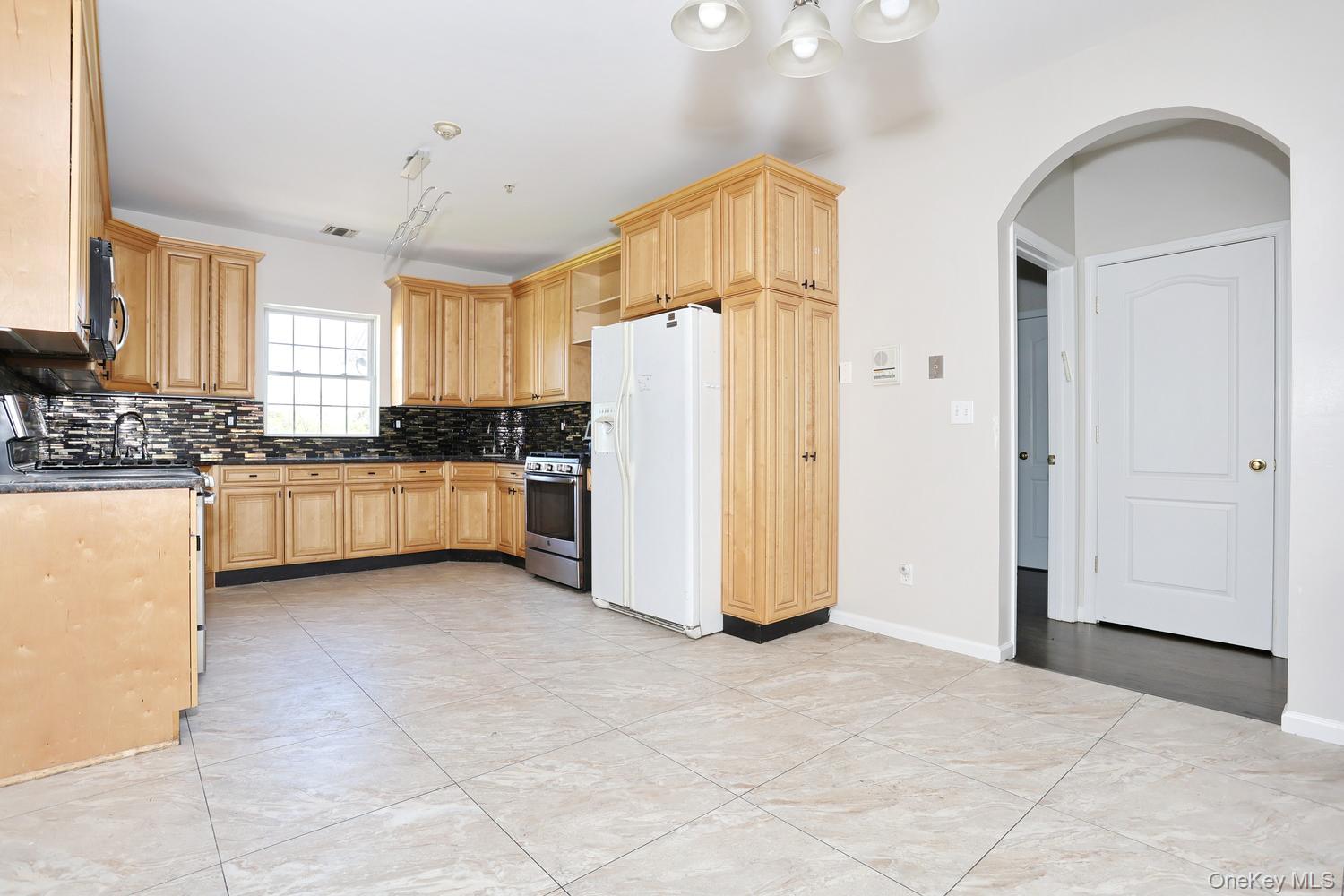 1302 Parkview Drive Property Photo 10