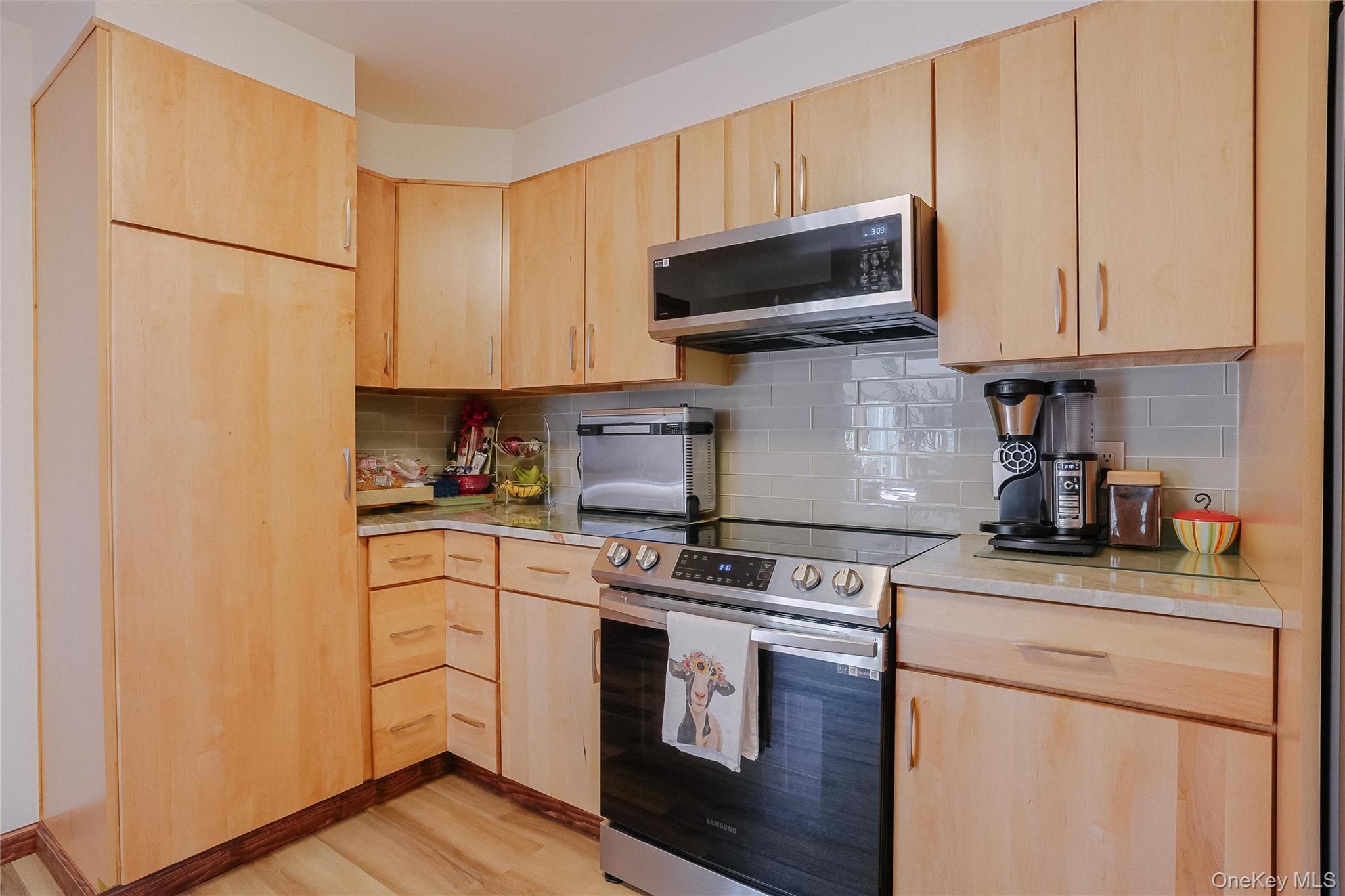14 West Street Property Photo 10