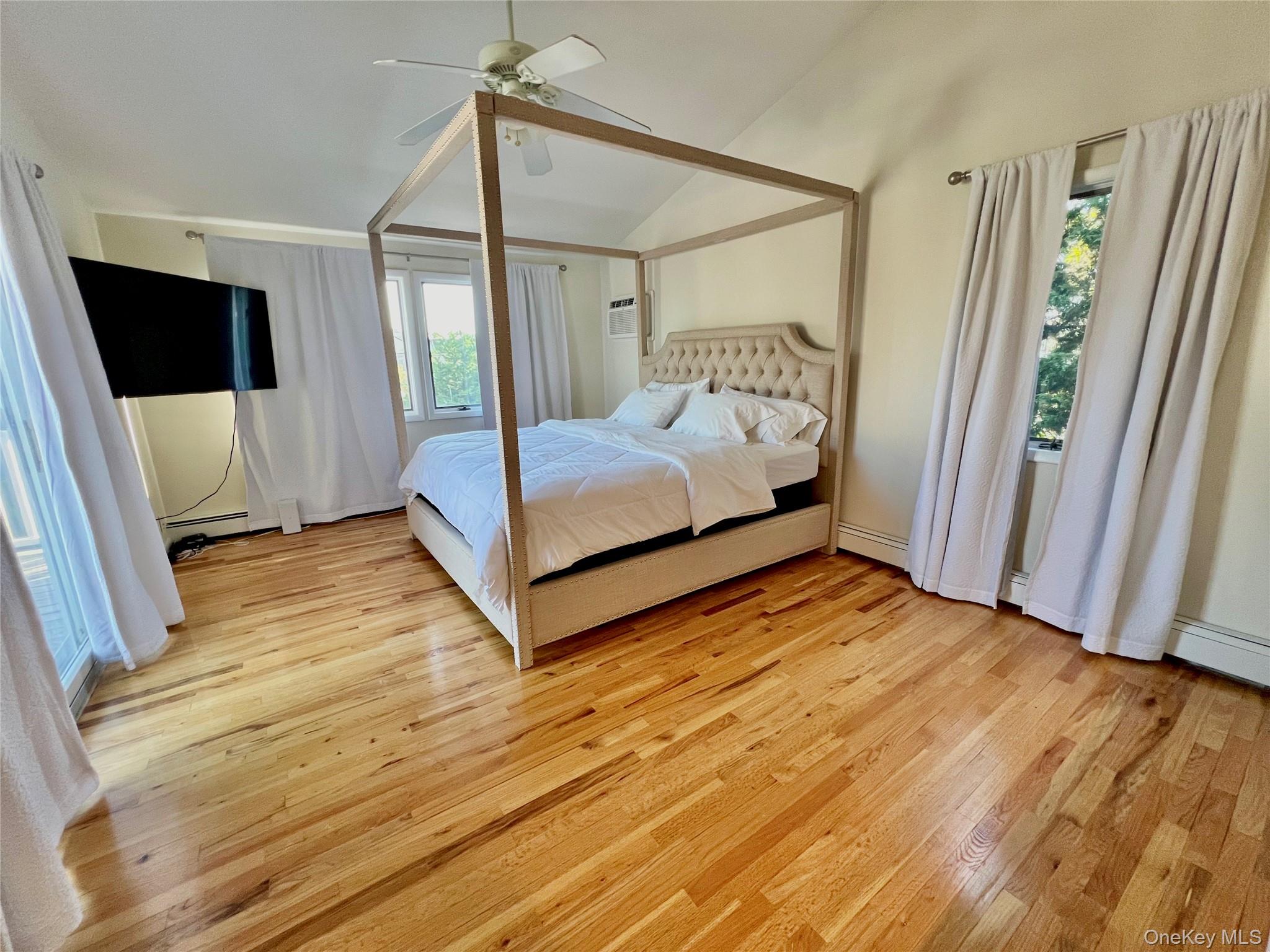2 Biarritz Street Property Photo 8