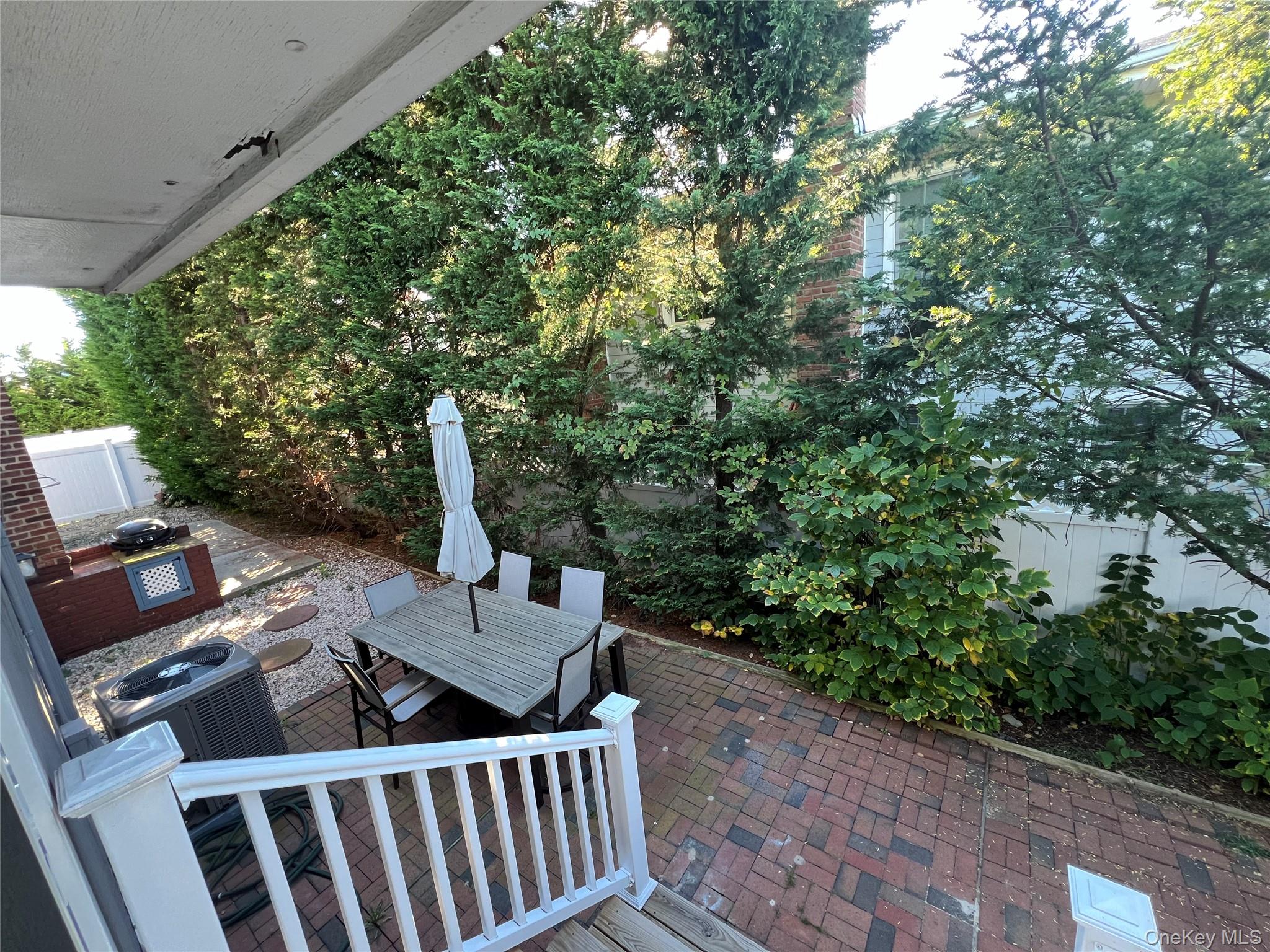 2 Biarritz Street Property Photo 13