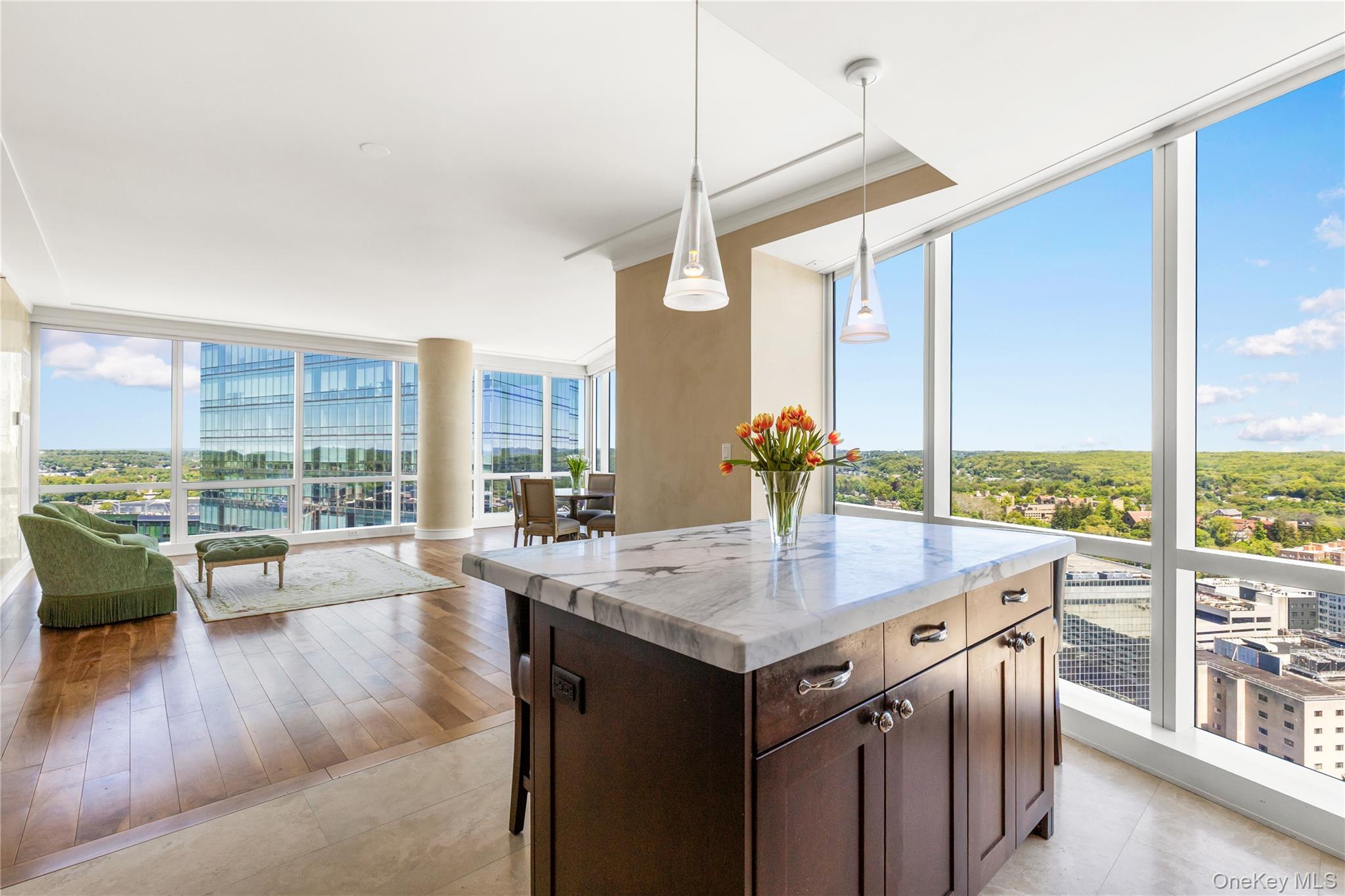 1 Renaissance Square 33g (v7g) Property Photo 8