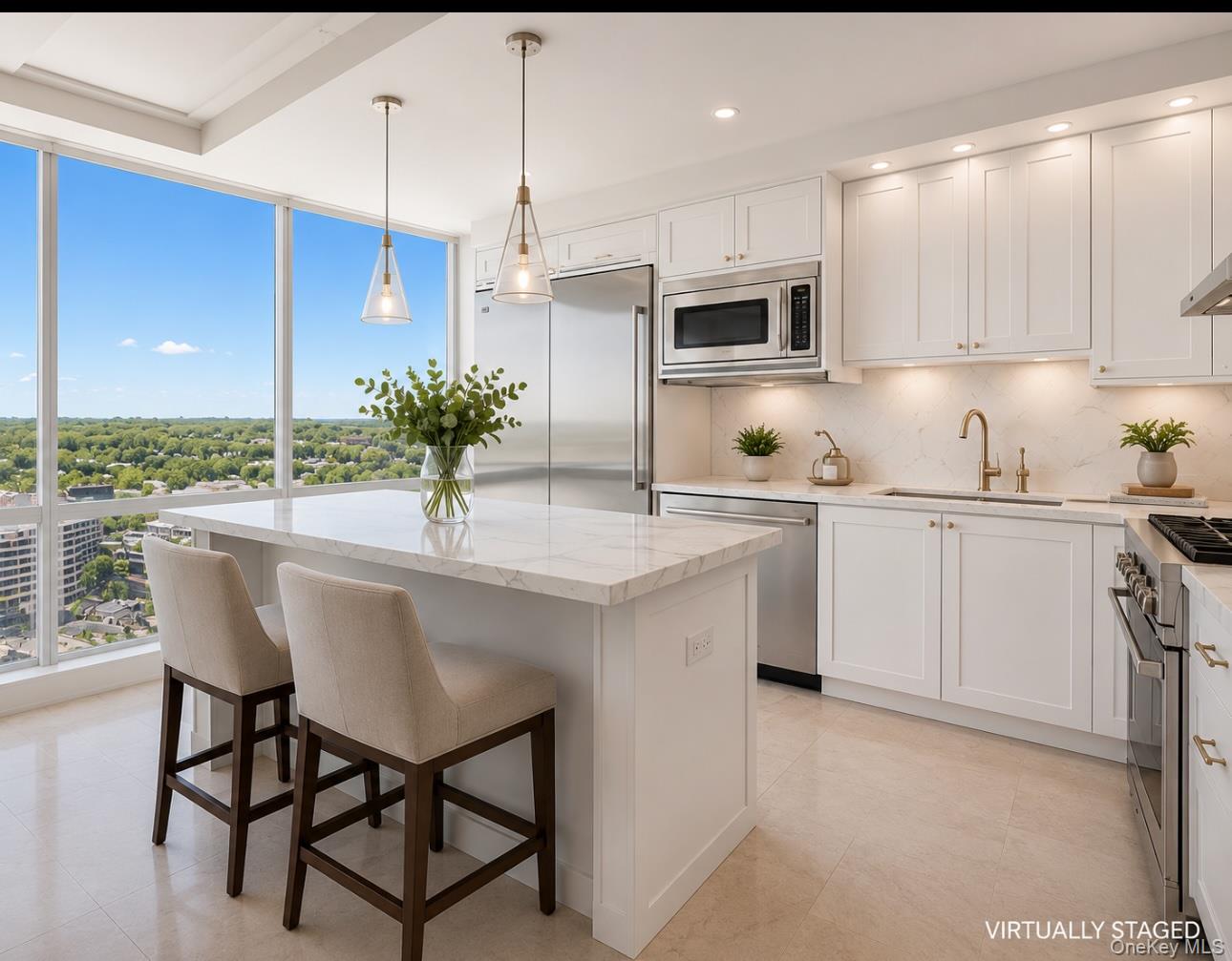 1 Renaissance Square 33g (v7g) Property Photo 9