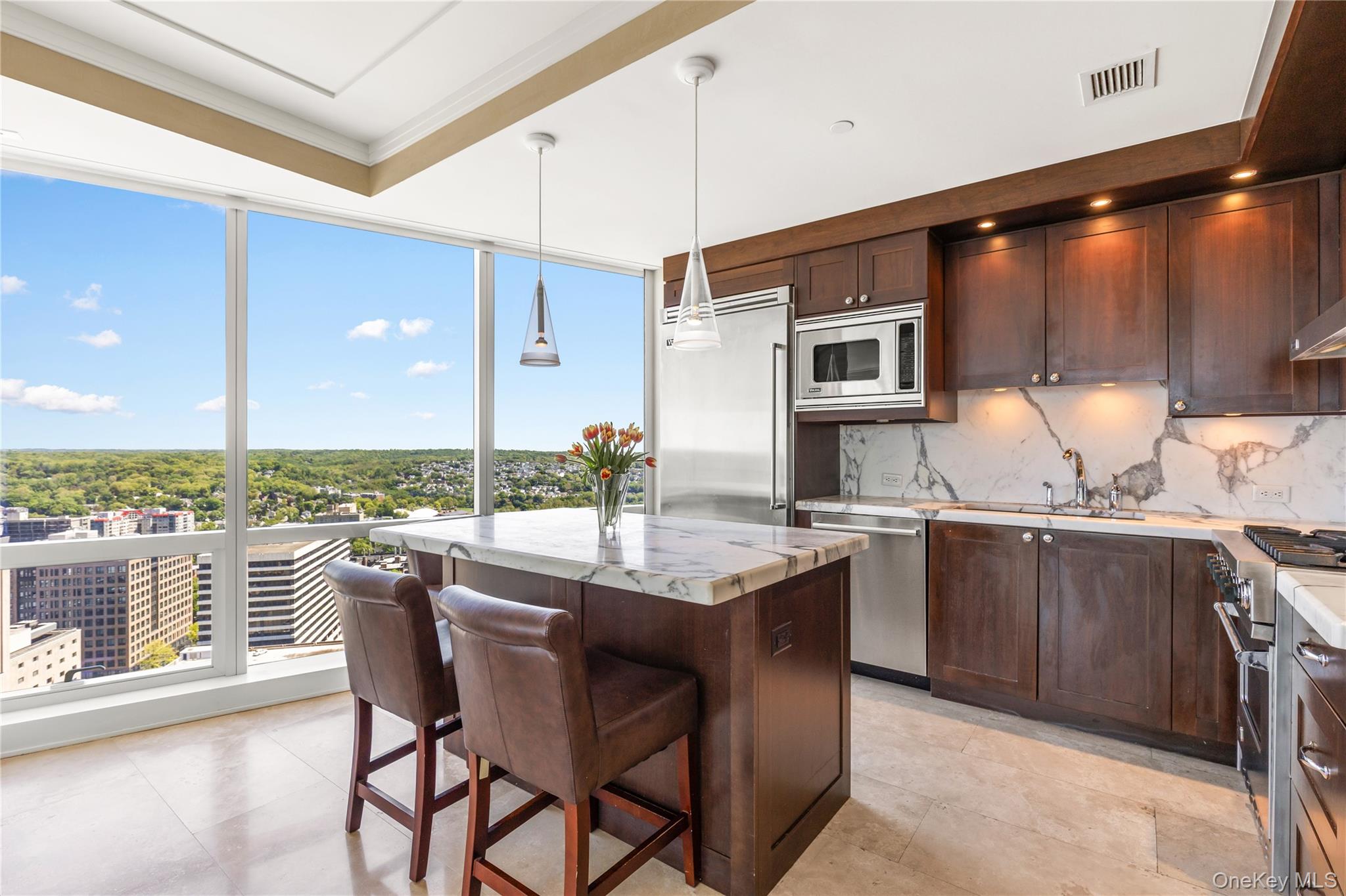 1 Renaissance Square 33g (v7g) Property Photo 10
