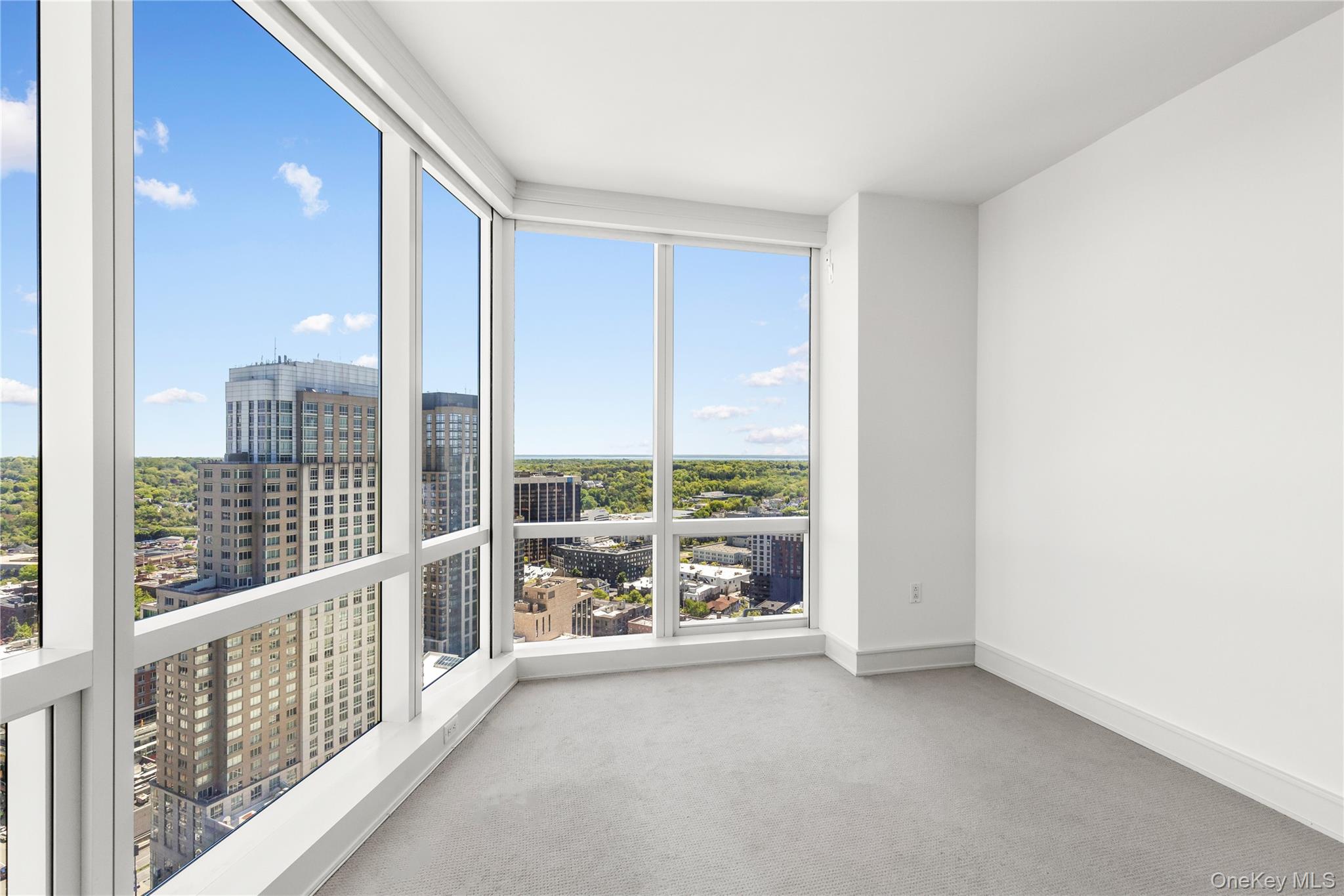 1 Renaissance Square 33g (v7g) Property Photo 23
