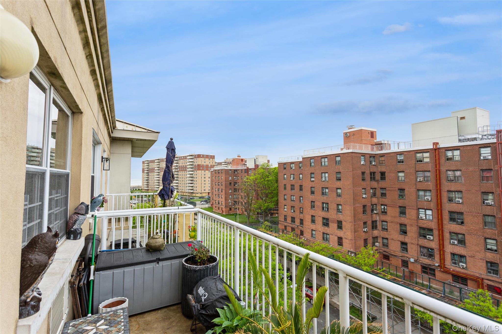 260 Beach 81st Street 6h Property Photo 5
