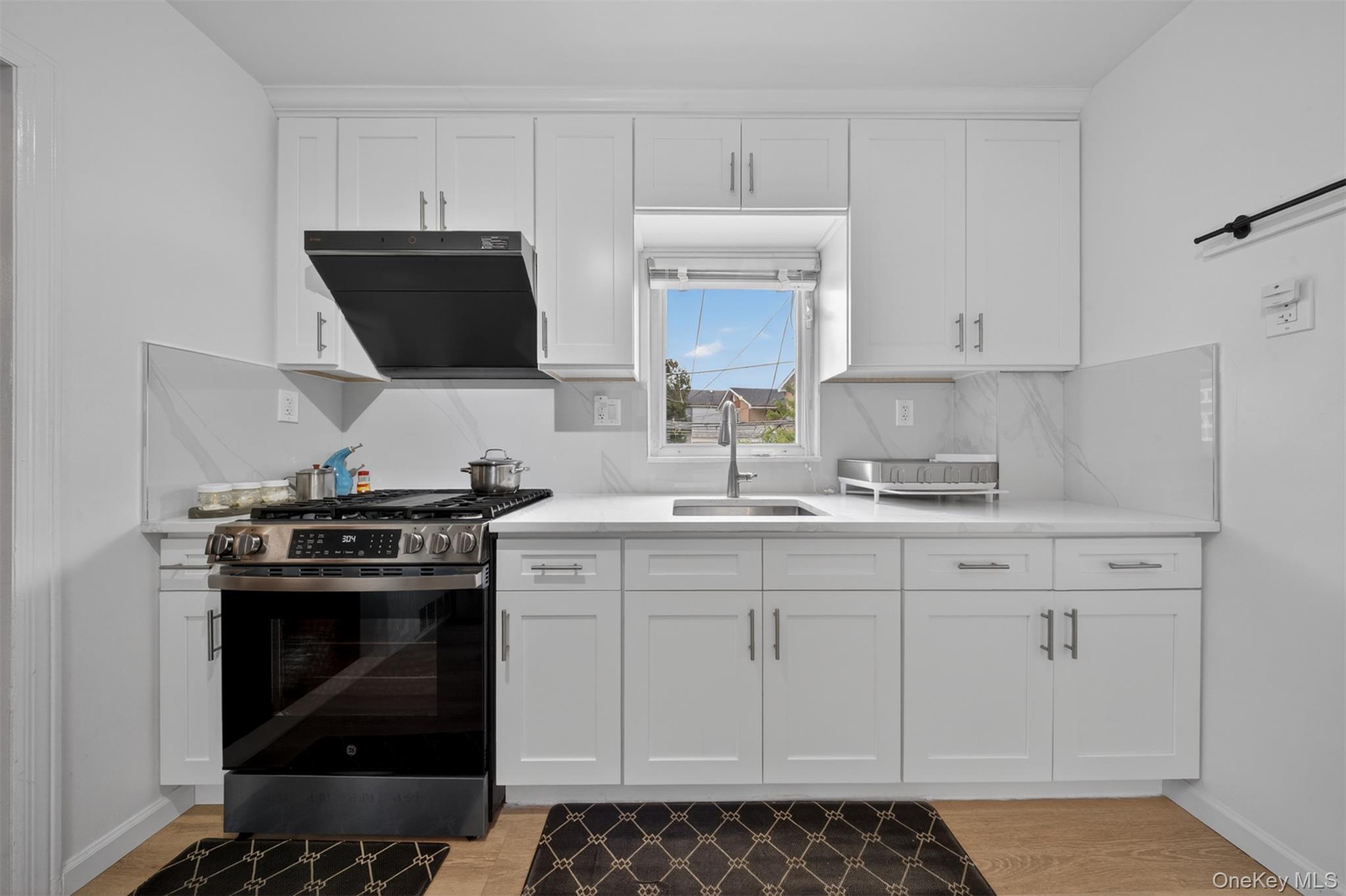32-34 147th Place Property Photo 11