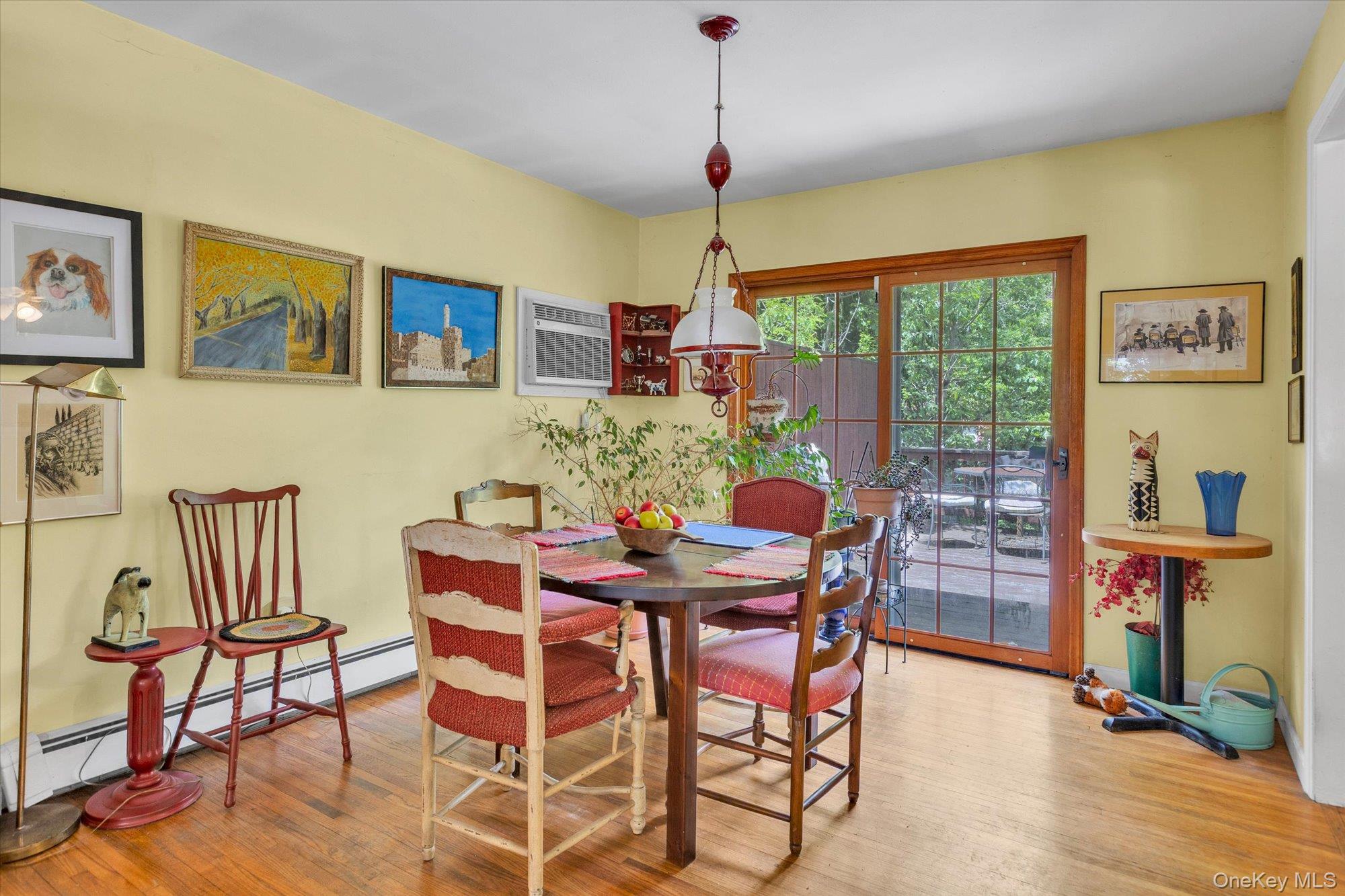 261 W Pulaski Road Property Photo 6