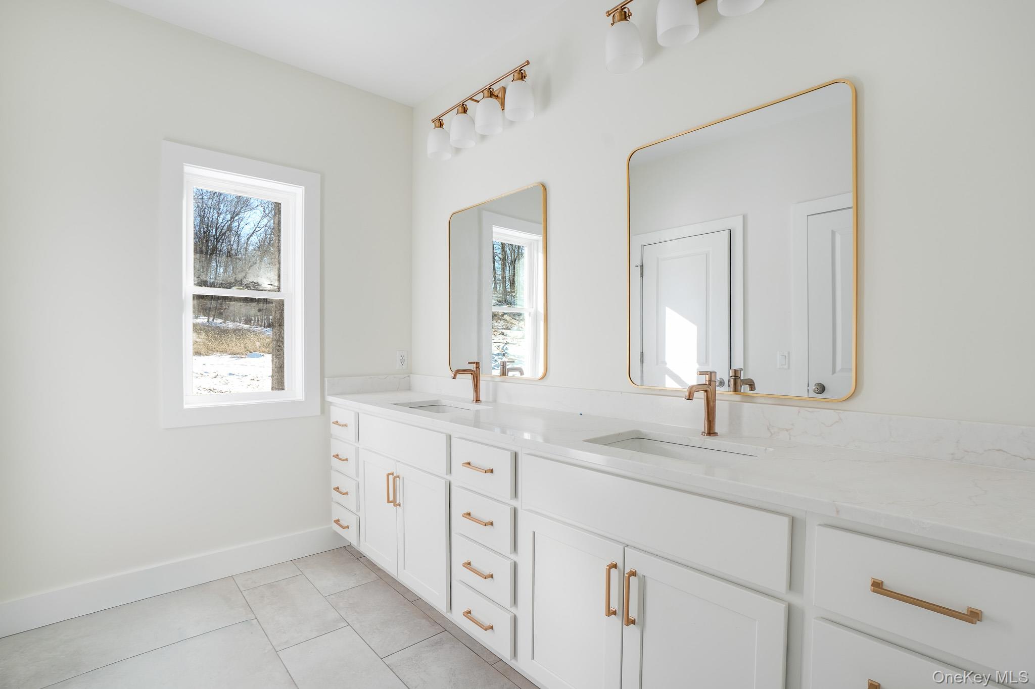 6 Roundhill Road Property Photo 10