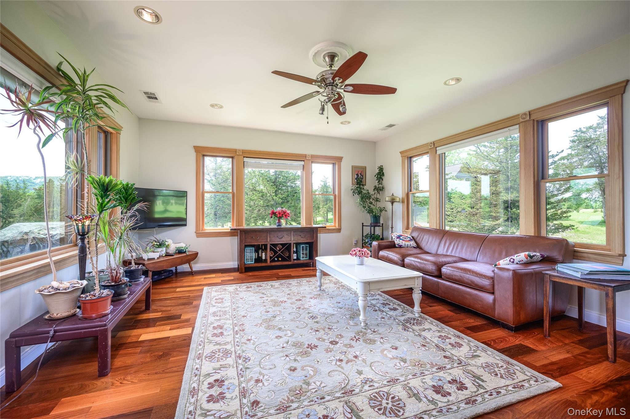 110 Hillside Avenue Property Photo 18