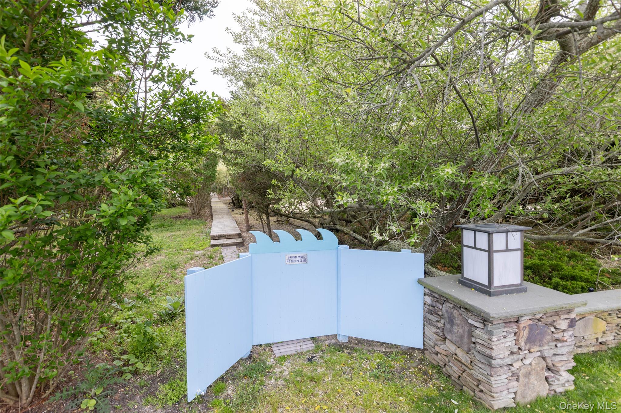 398 Dune Road Property Photo 3