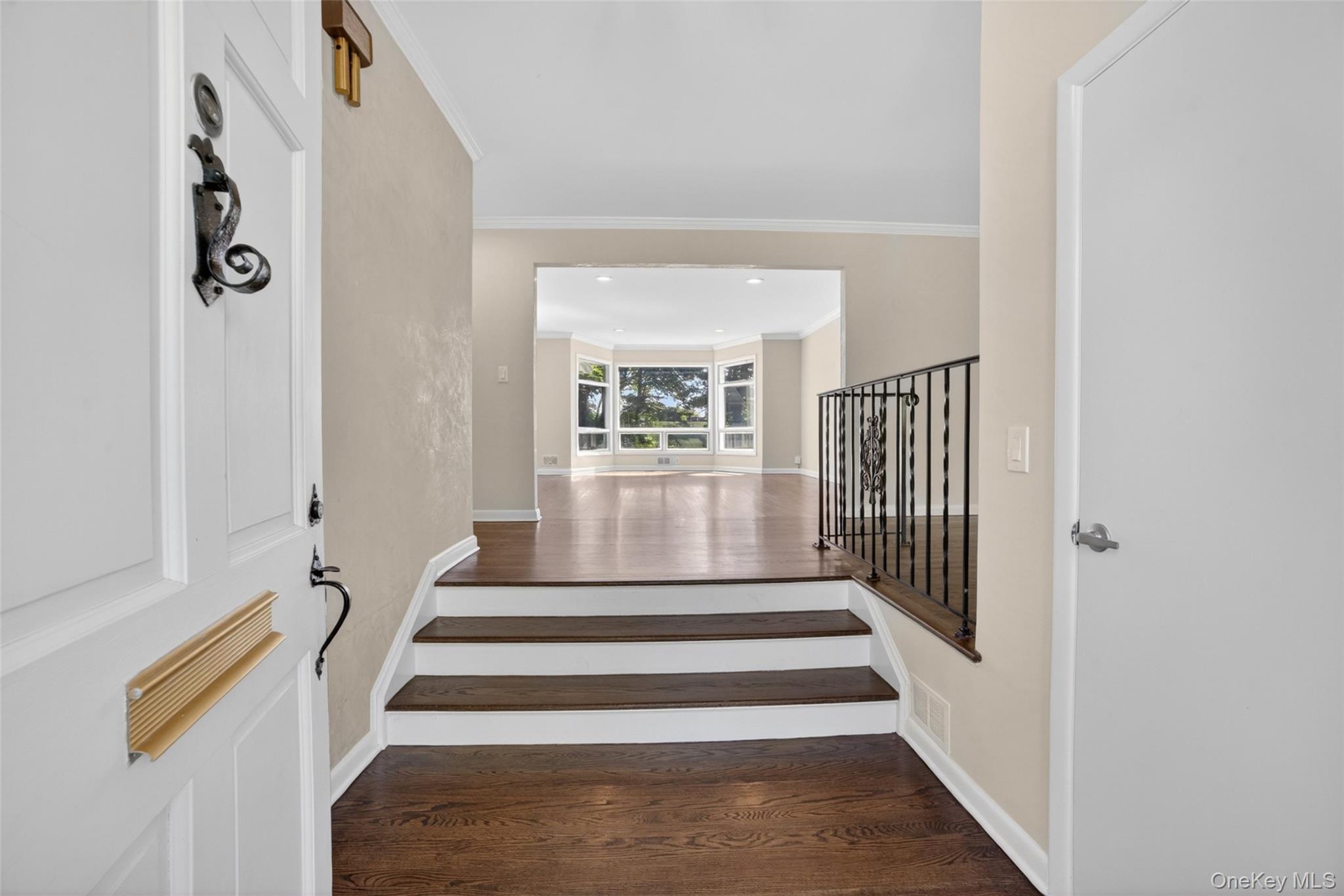 205 Soundview Avenue Property Photo 5