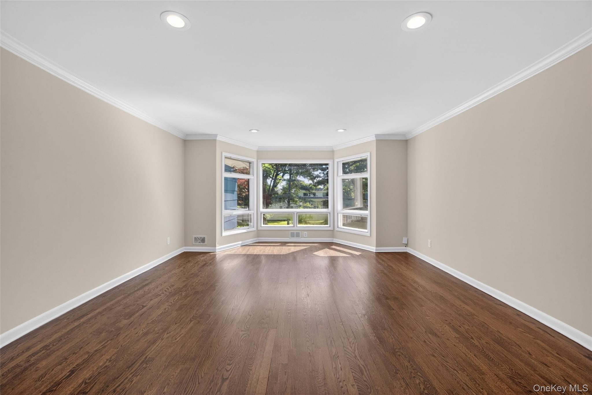 205 Soundview Avenue Property Photo 7