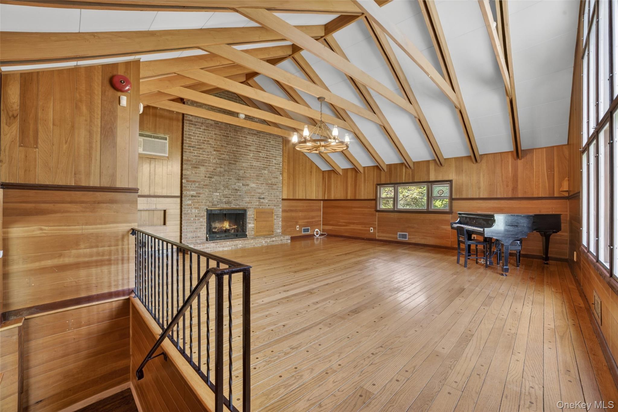 205 Soundview Avenue Property Photo 16