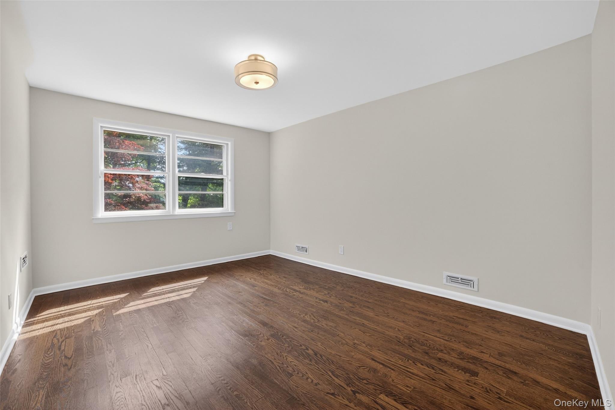 205 Soundview Avenue Property Photo 30