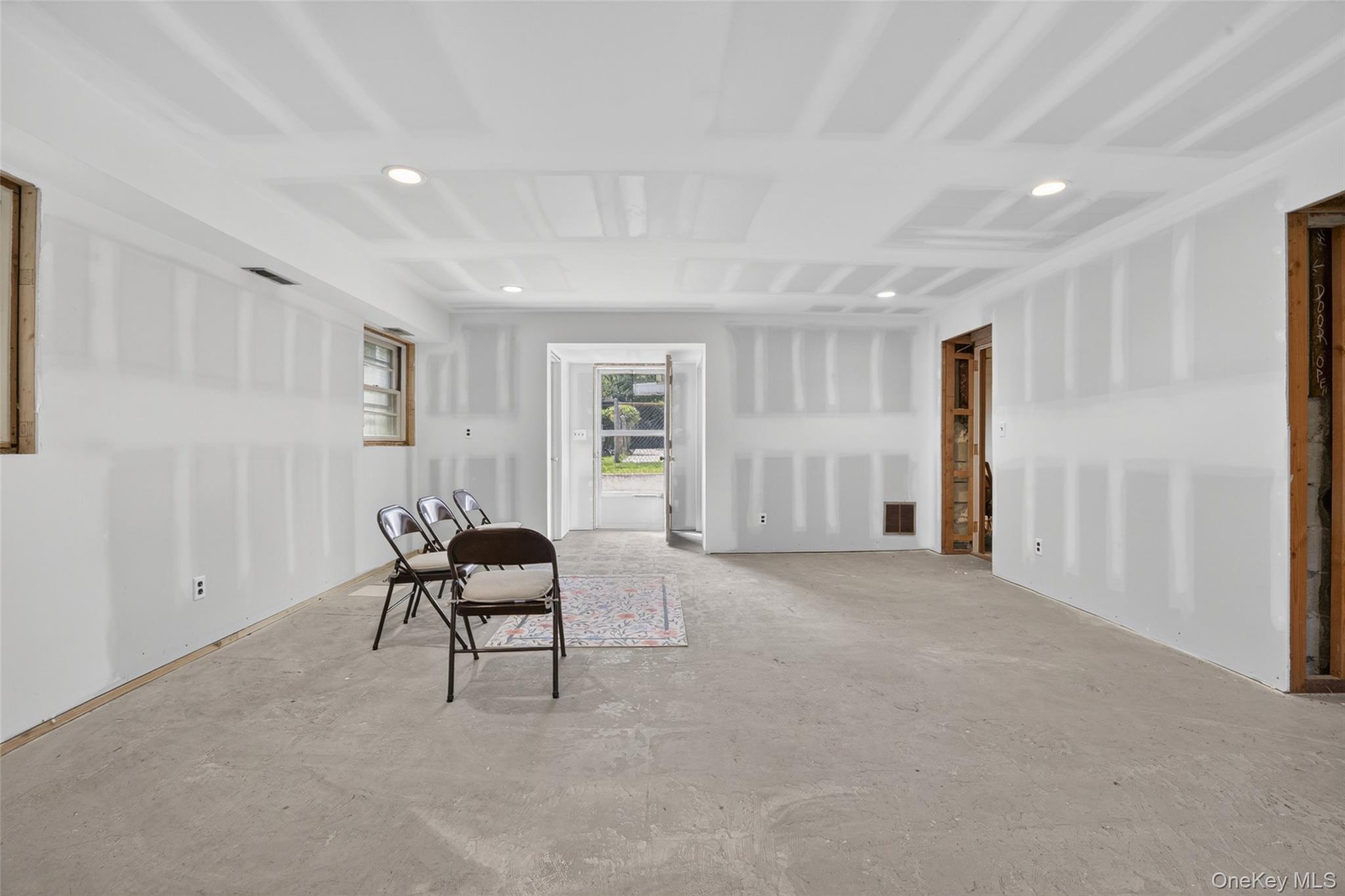 205 Soundview Avenue Property Photo 37