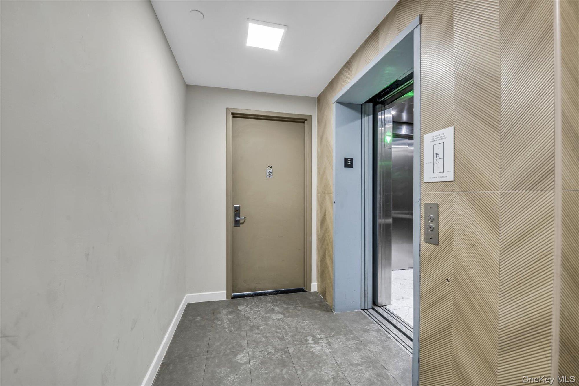 5540 97th Place 3a Property Photo 10