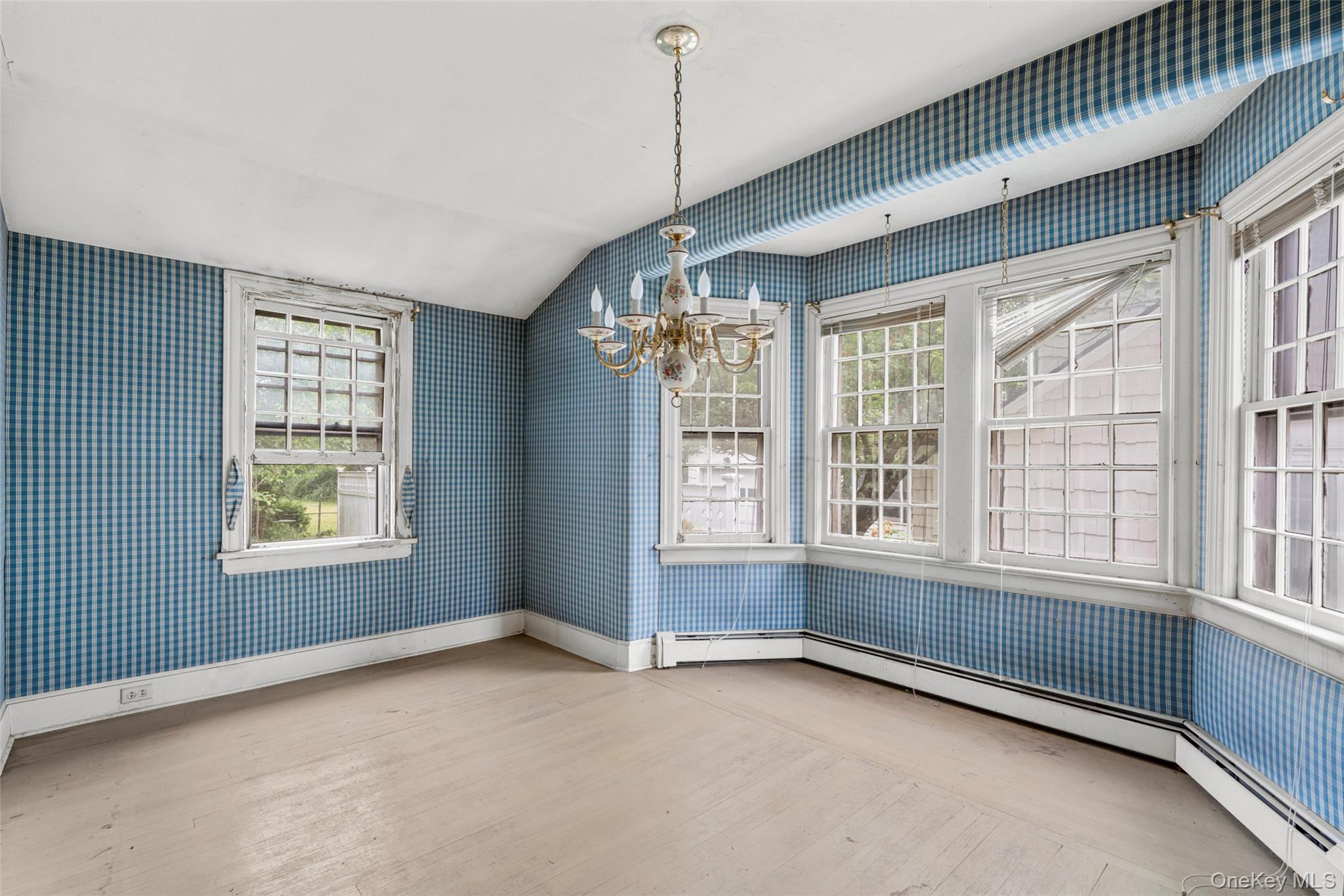 416 Rushmore Avenue Property Photo 6