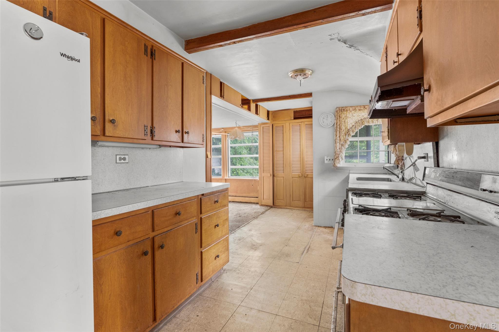 416 Rushmore Avenue Property Photo 7