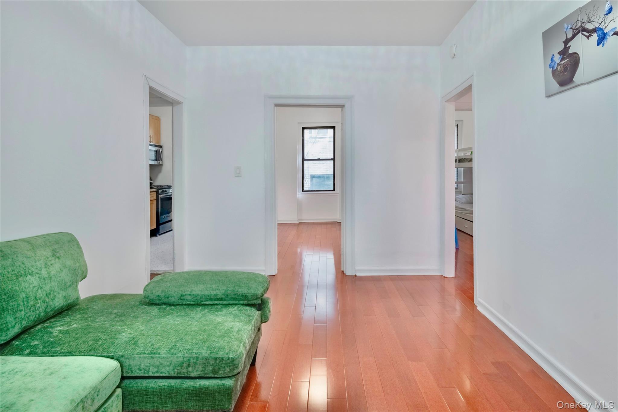 21-77 33rd Street 2a Property Photo 2