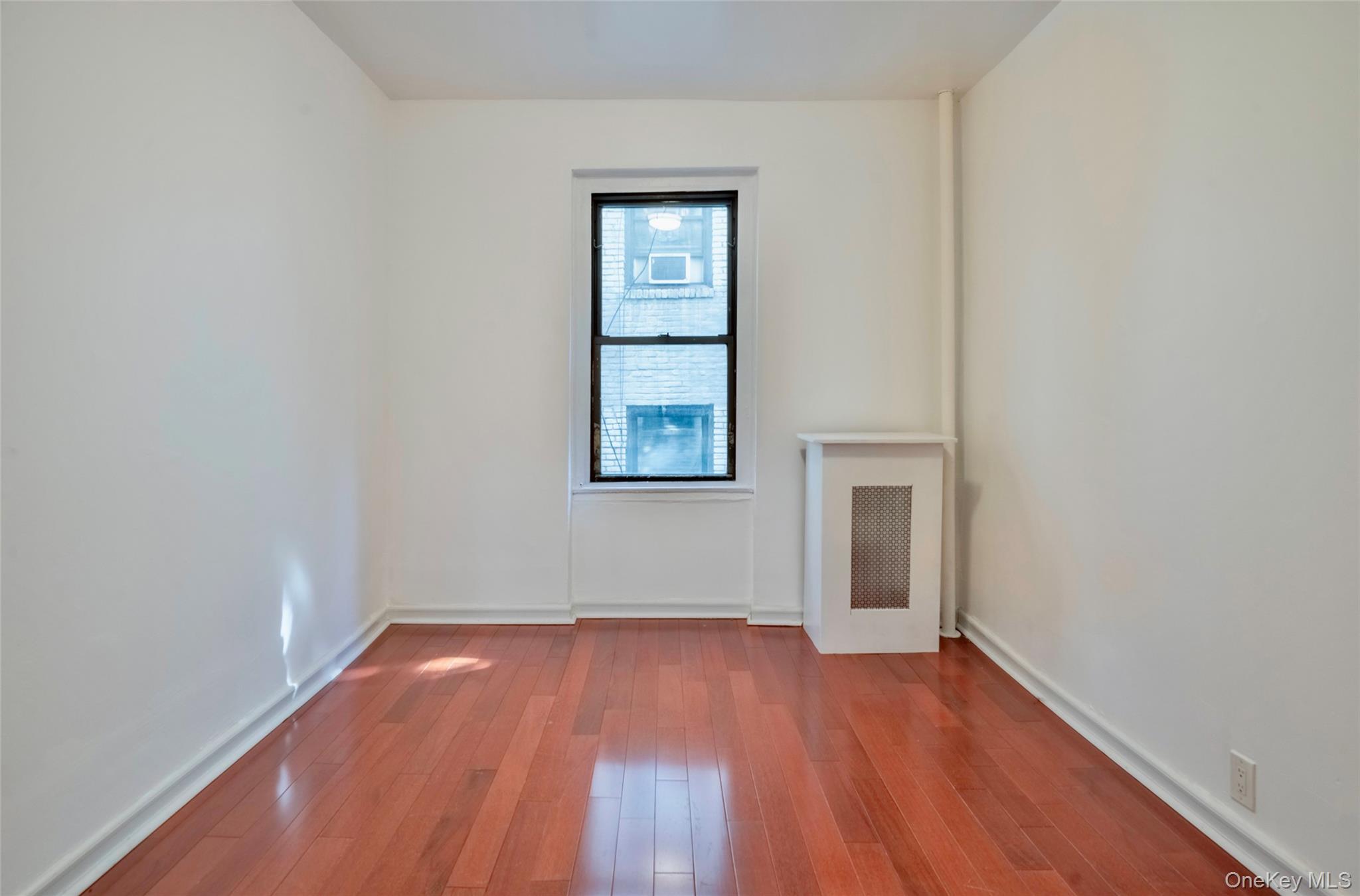 21-77 33rd Street 2a Property Photo 6