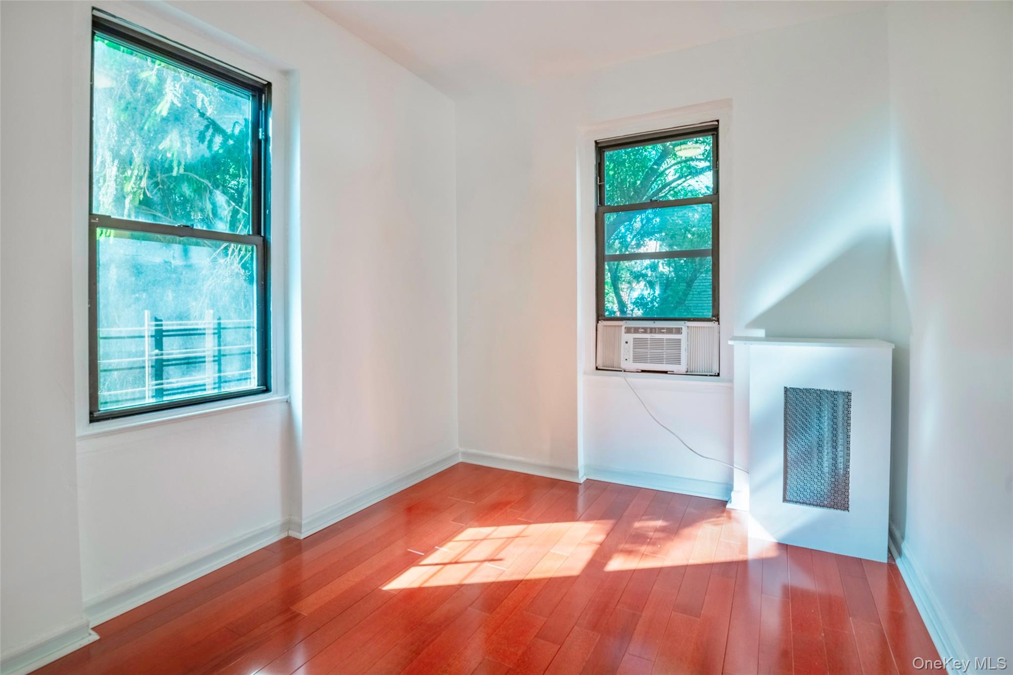 21-77 33rd Street 2a Property Photo 8