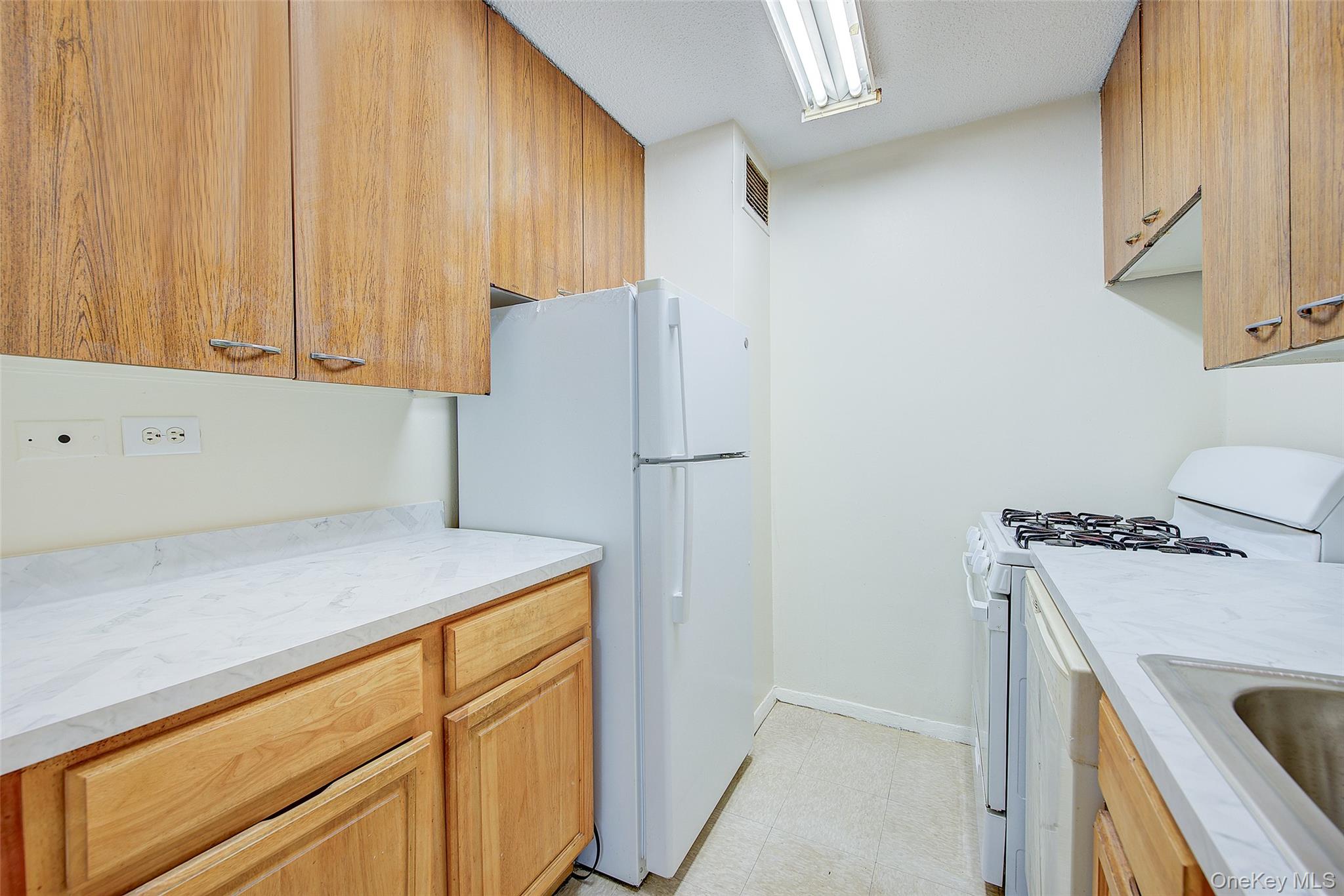 41-40 Union Street 11f Property Photo 11