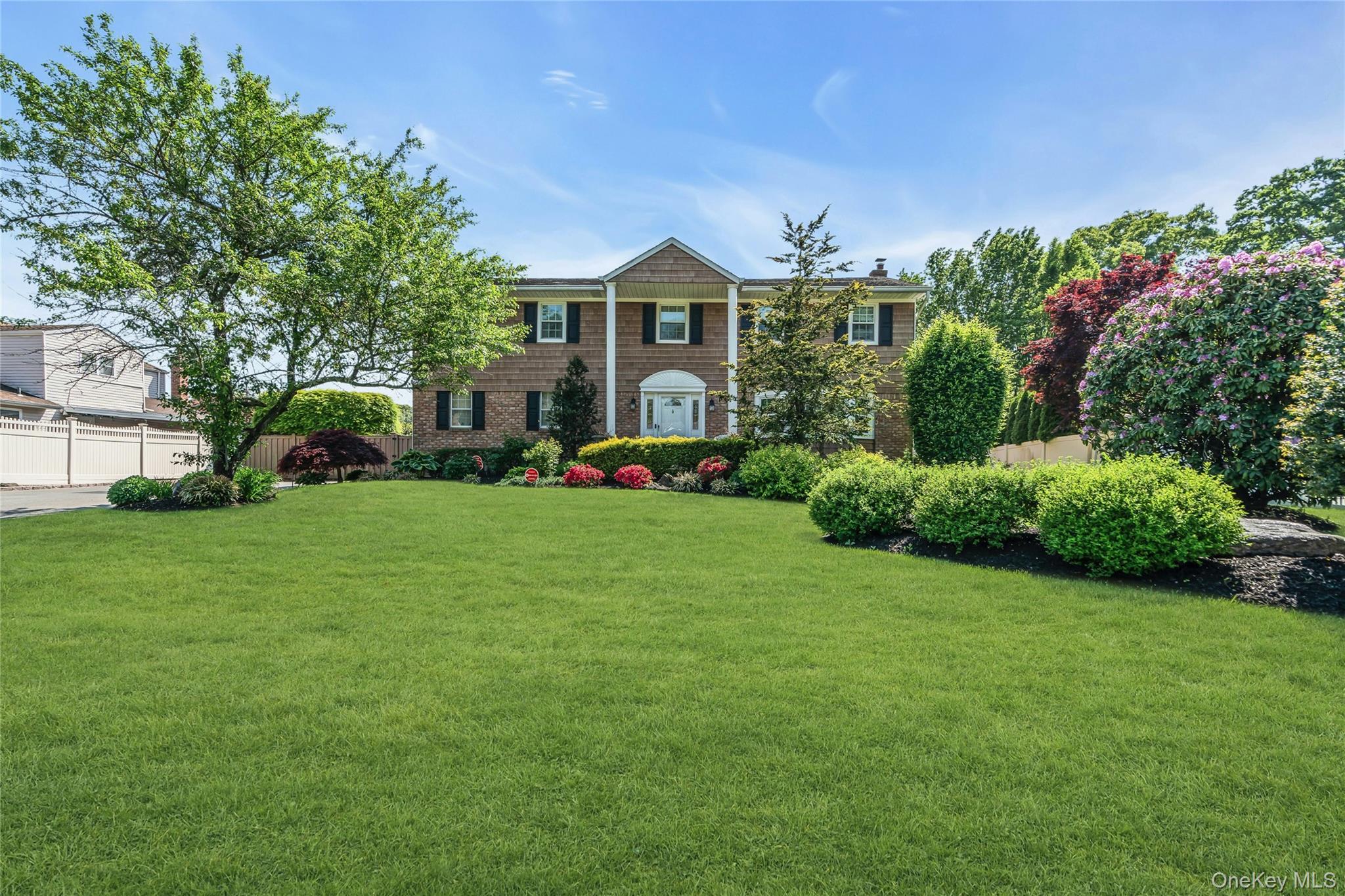 18 Ron Court Property Photo 1