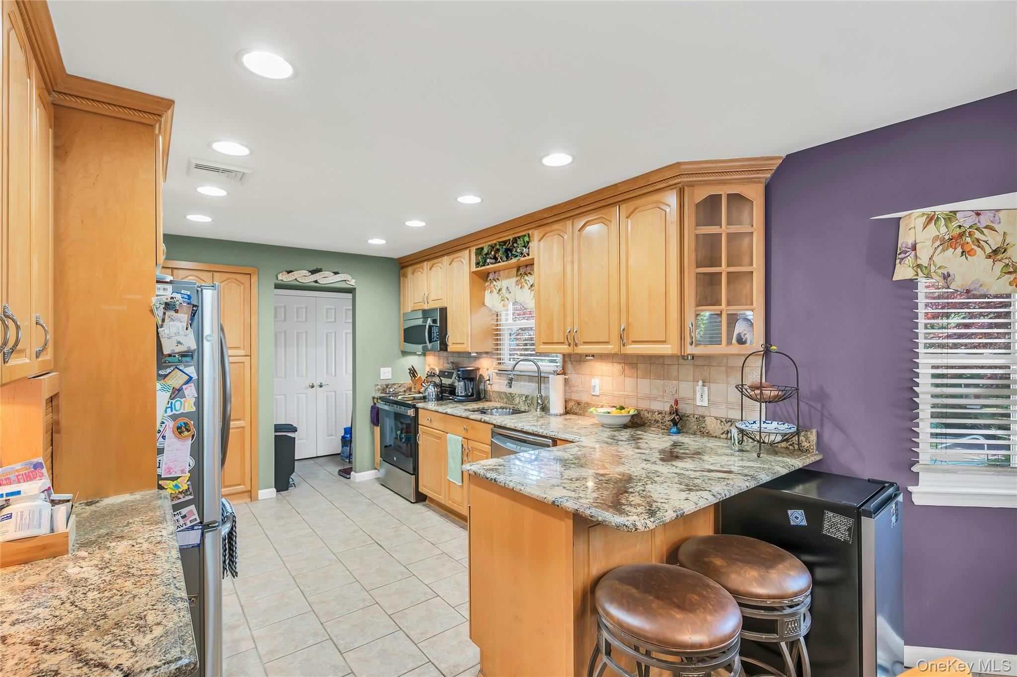 18 Ron Court Property Photo 12