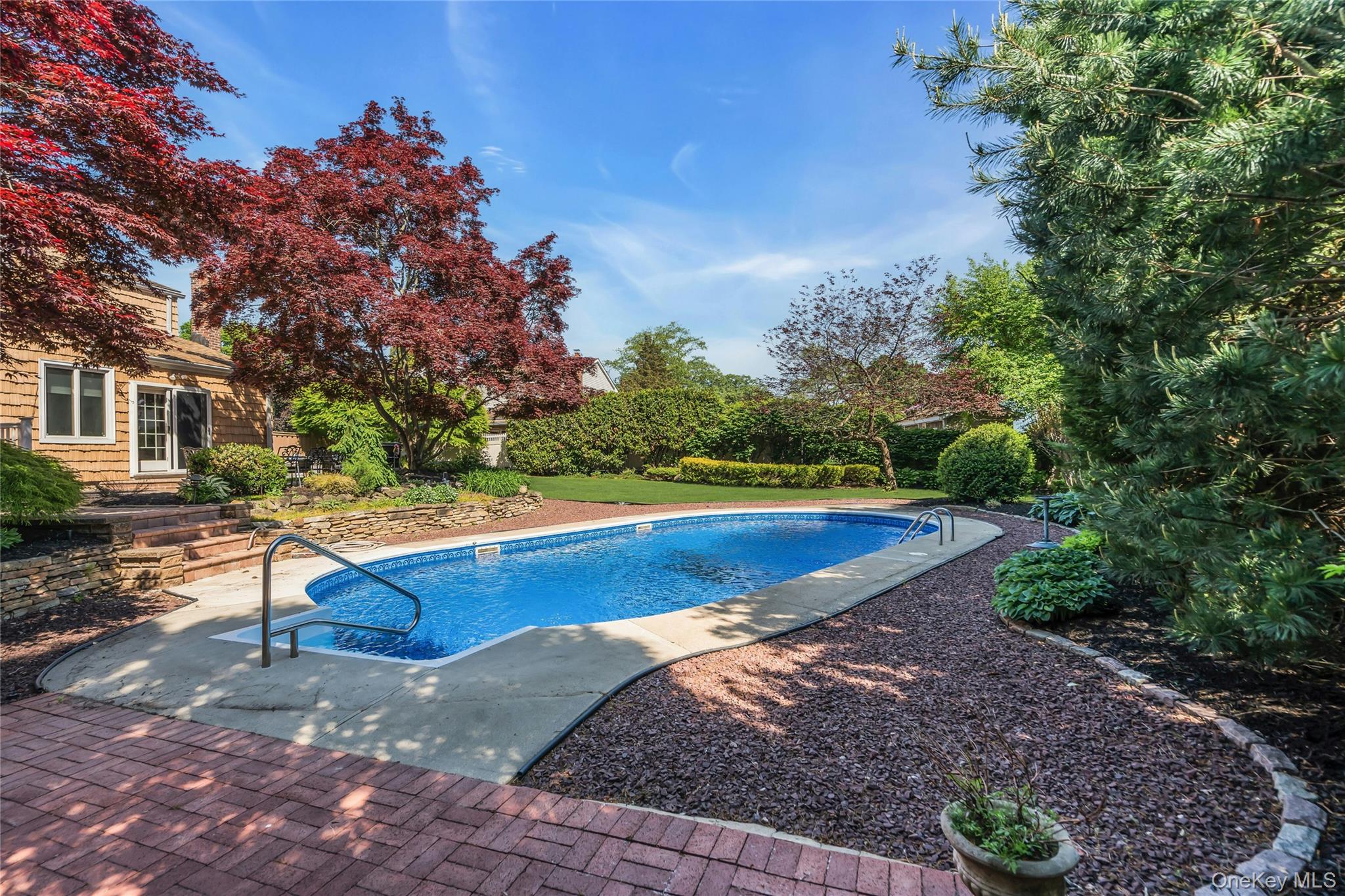18 Ron Court Property Photo 34