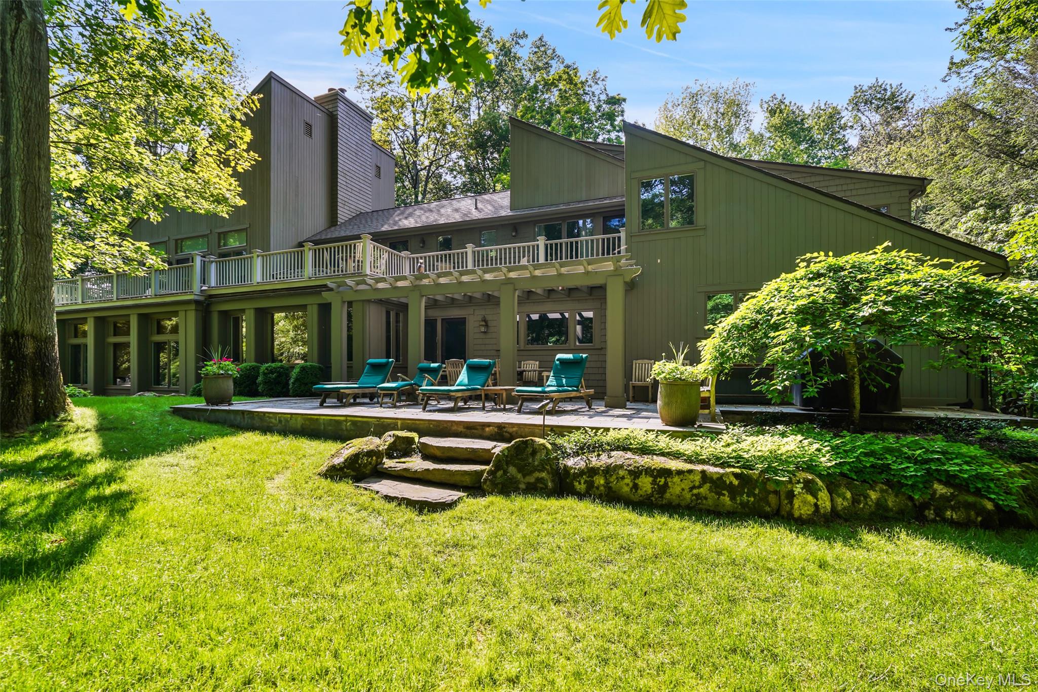 17 Eastwoods Road Property Photo 1