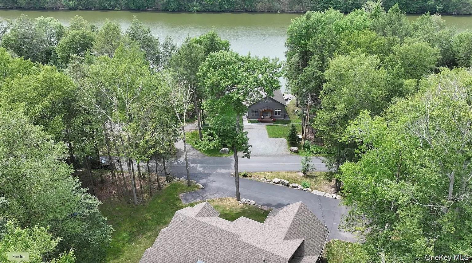 224 Lake Shore Drive Property Photo 3