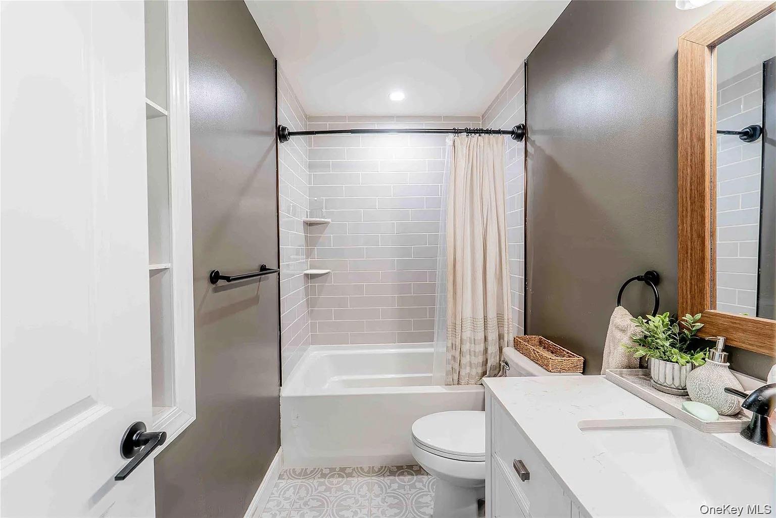 224 Lake Shore Drive Property Photo 28