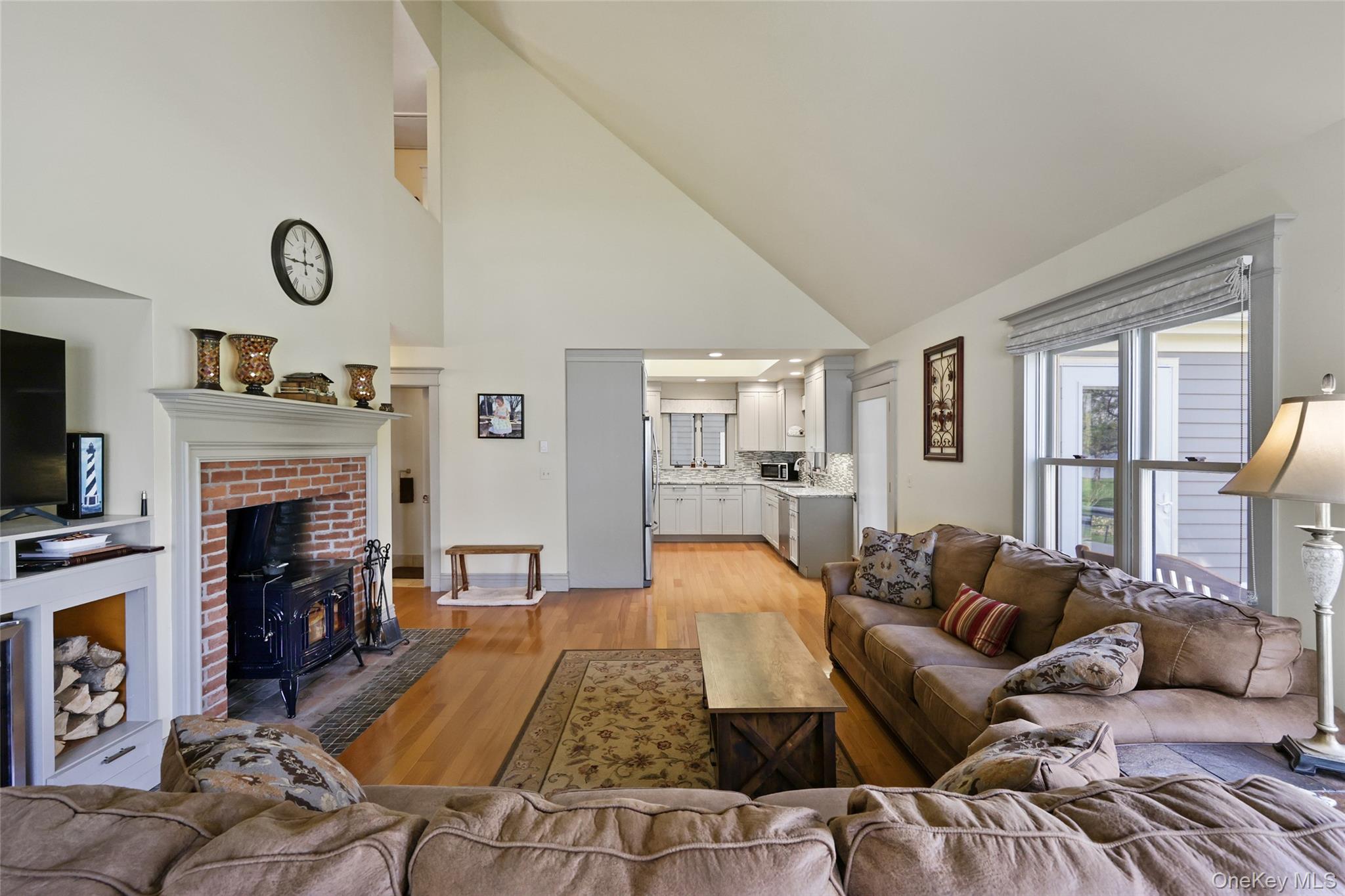 14 Pioneer Street Property Photo 4