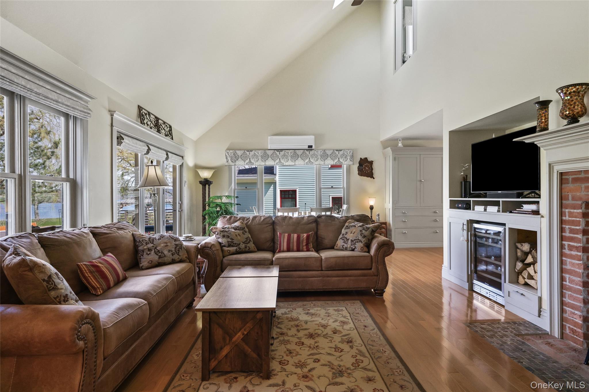 14 Pioneer Street Property Photo 5