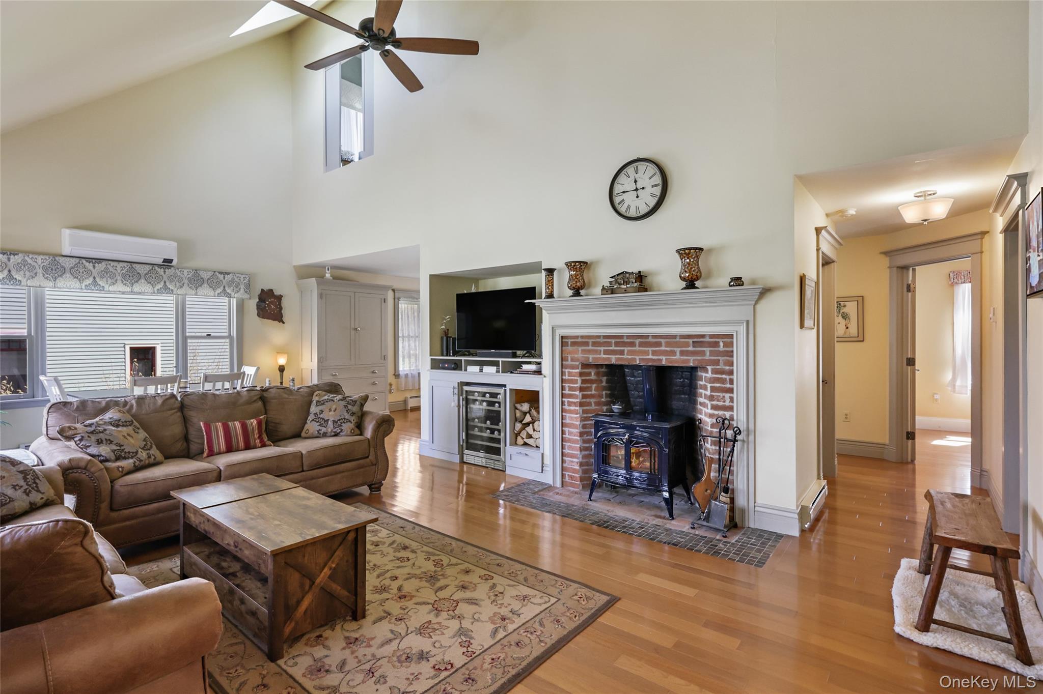 14 Pioneer Street Property Photo 6