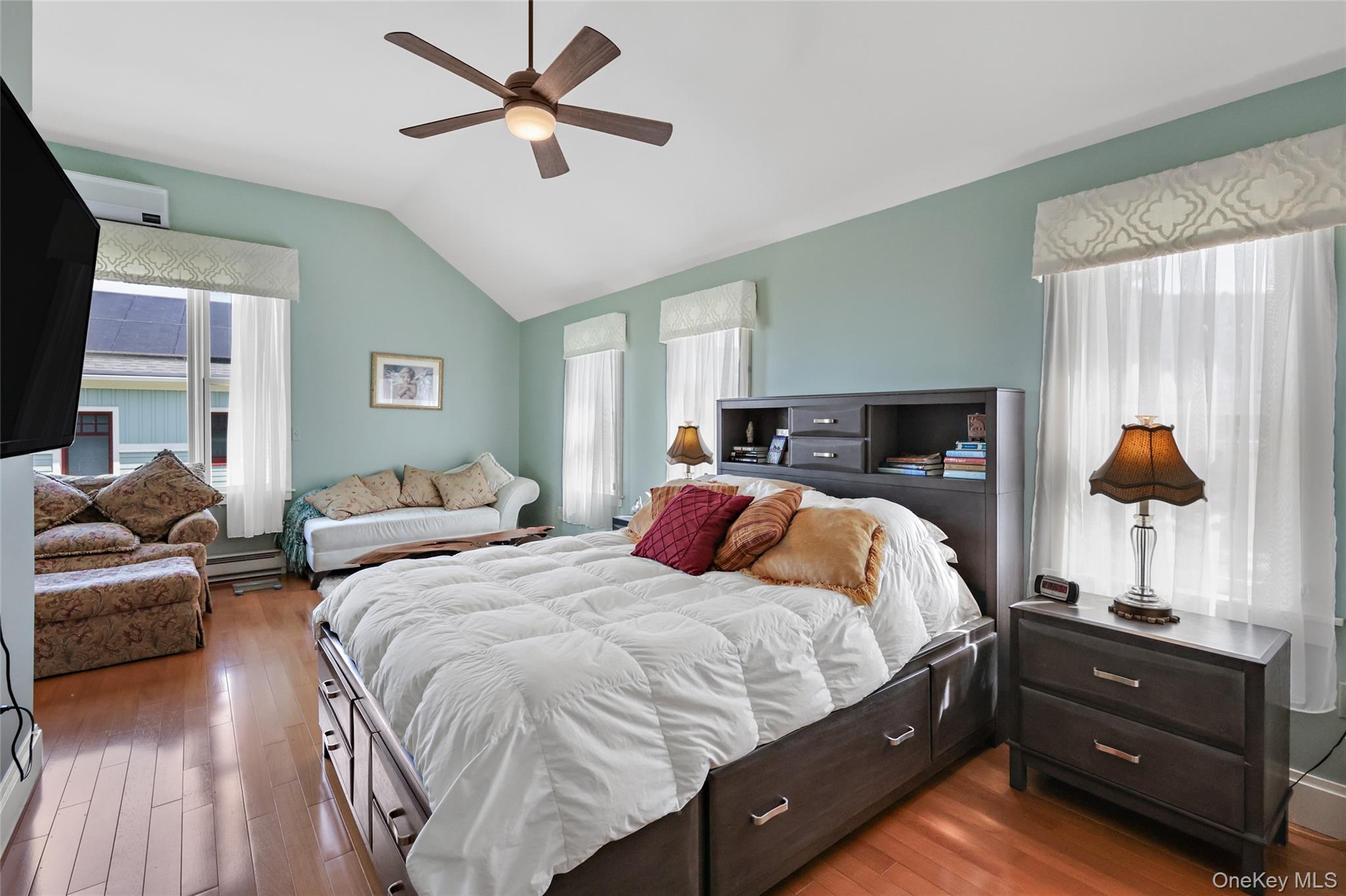 14 Pioneer Street Property Photo 16