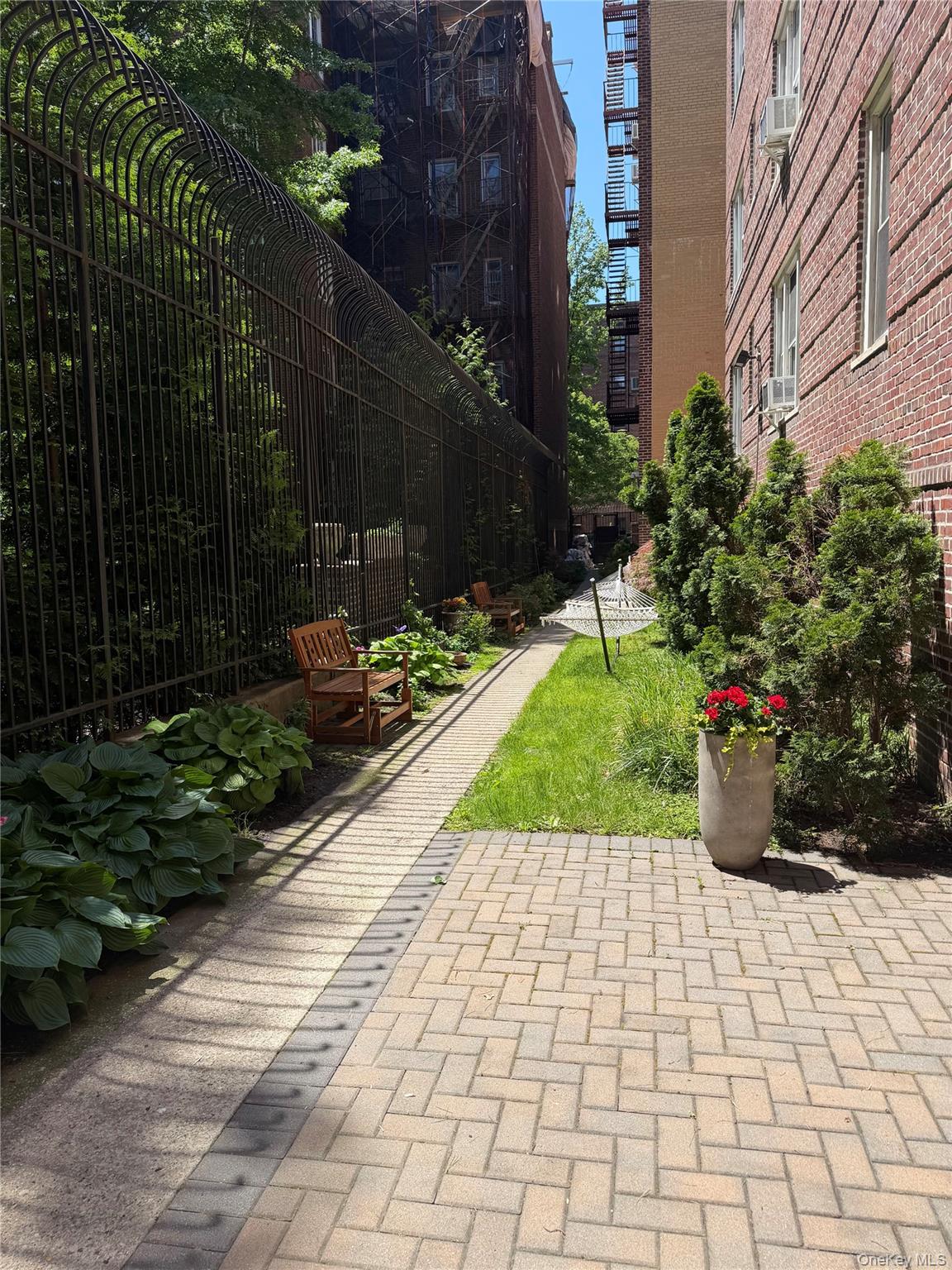 76-12 35th Avenue 5k Property Photo 8
