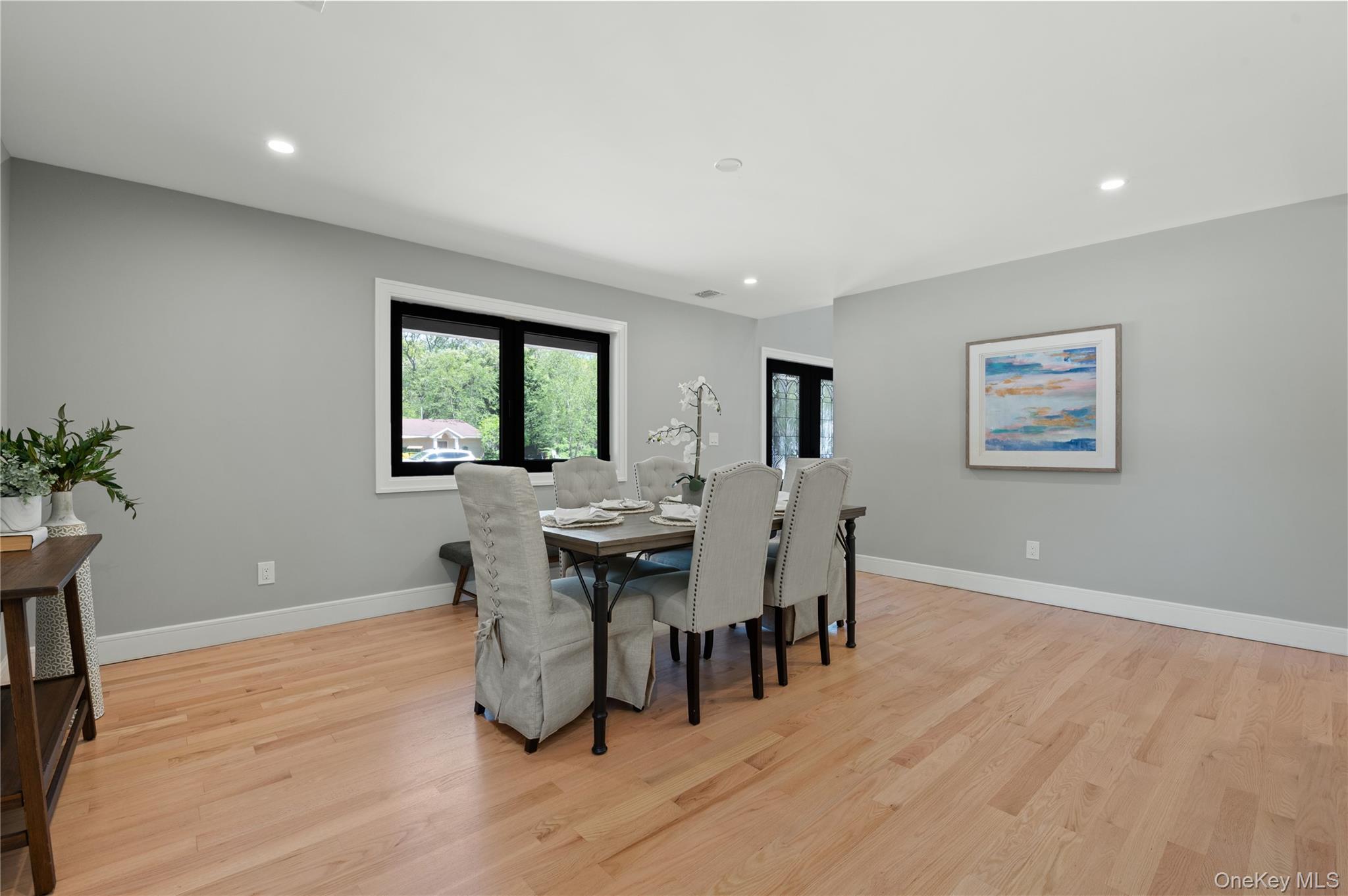 845 Islip Avenue Property Photo 11